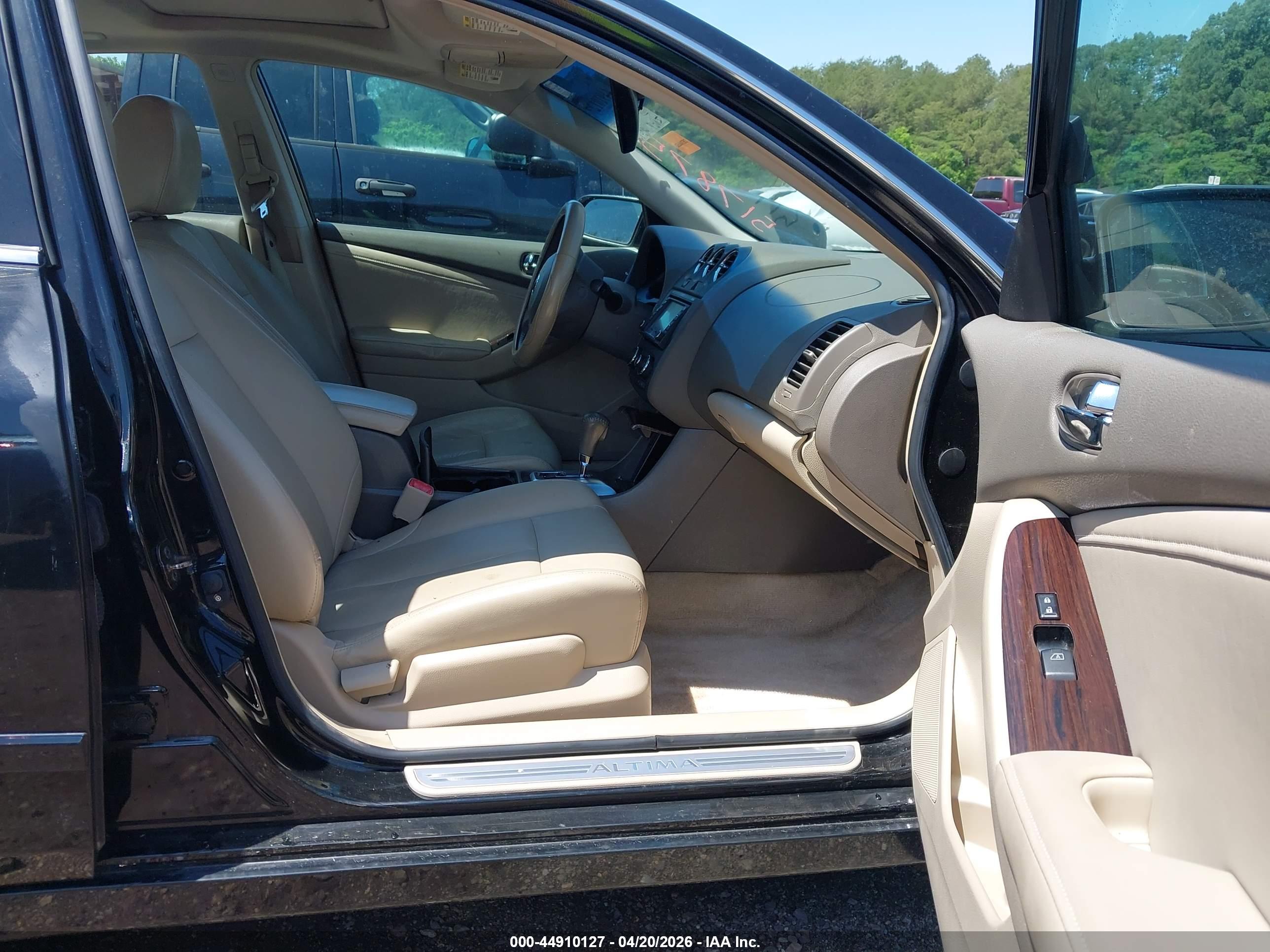 NISSAN ALTIMA image 5