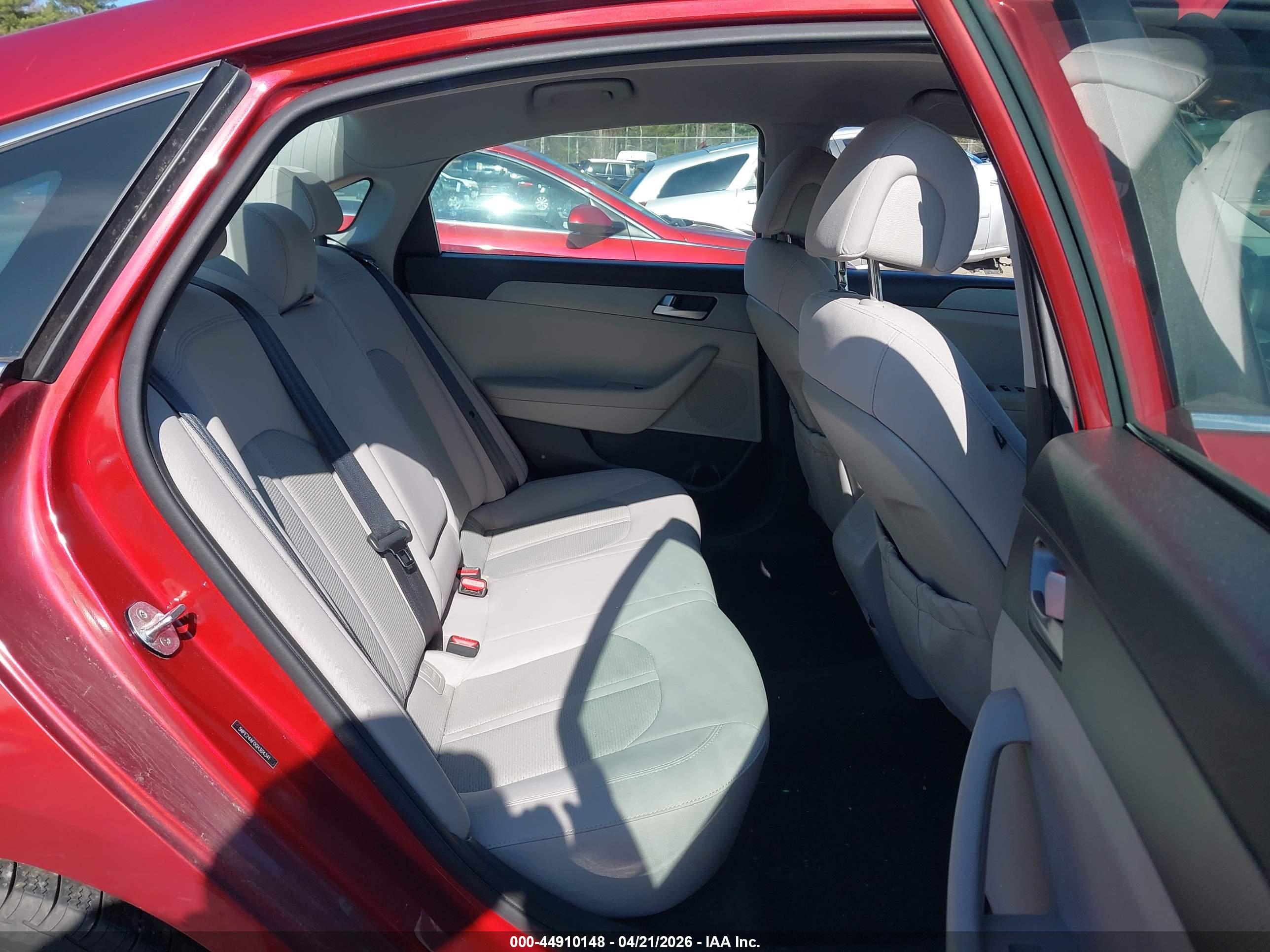 HYUNDAI SONATA image 8