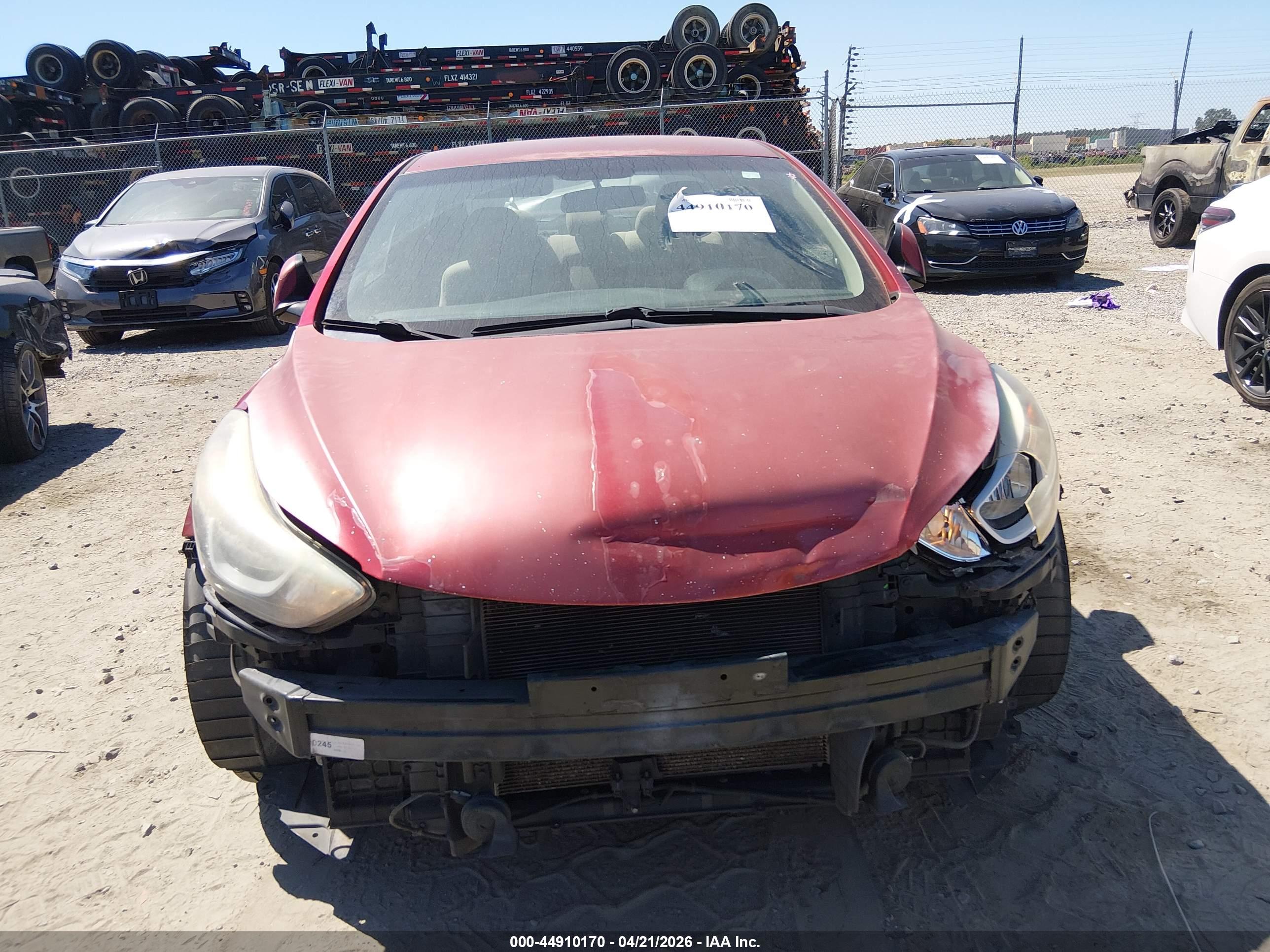 HYUNDAI ELANTRA image 6