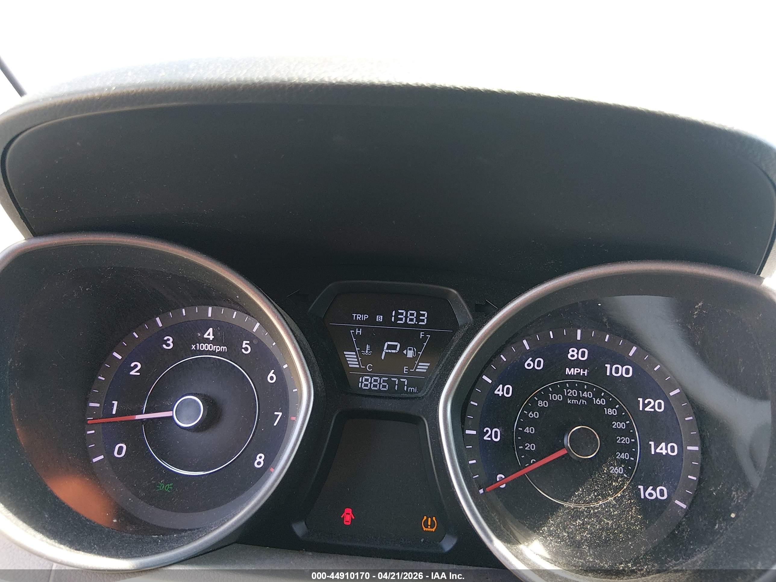 HYUNDAI ELANTRA image 7
