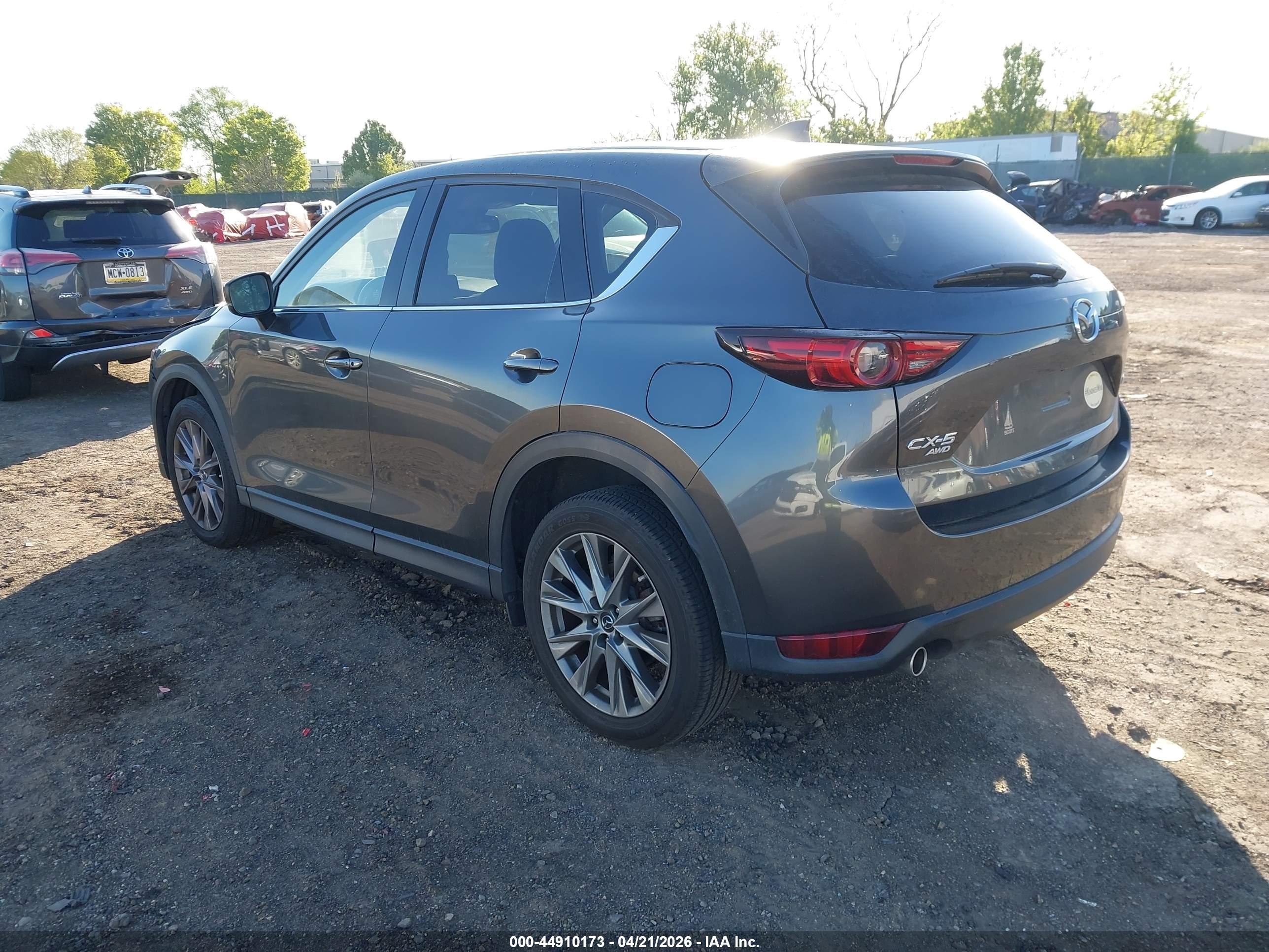 MAZDA CX-5 image 3