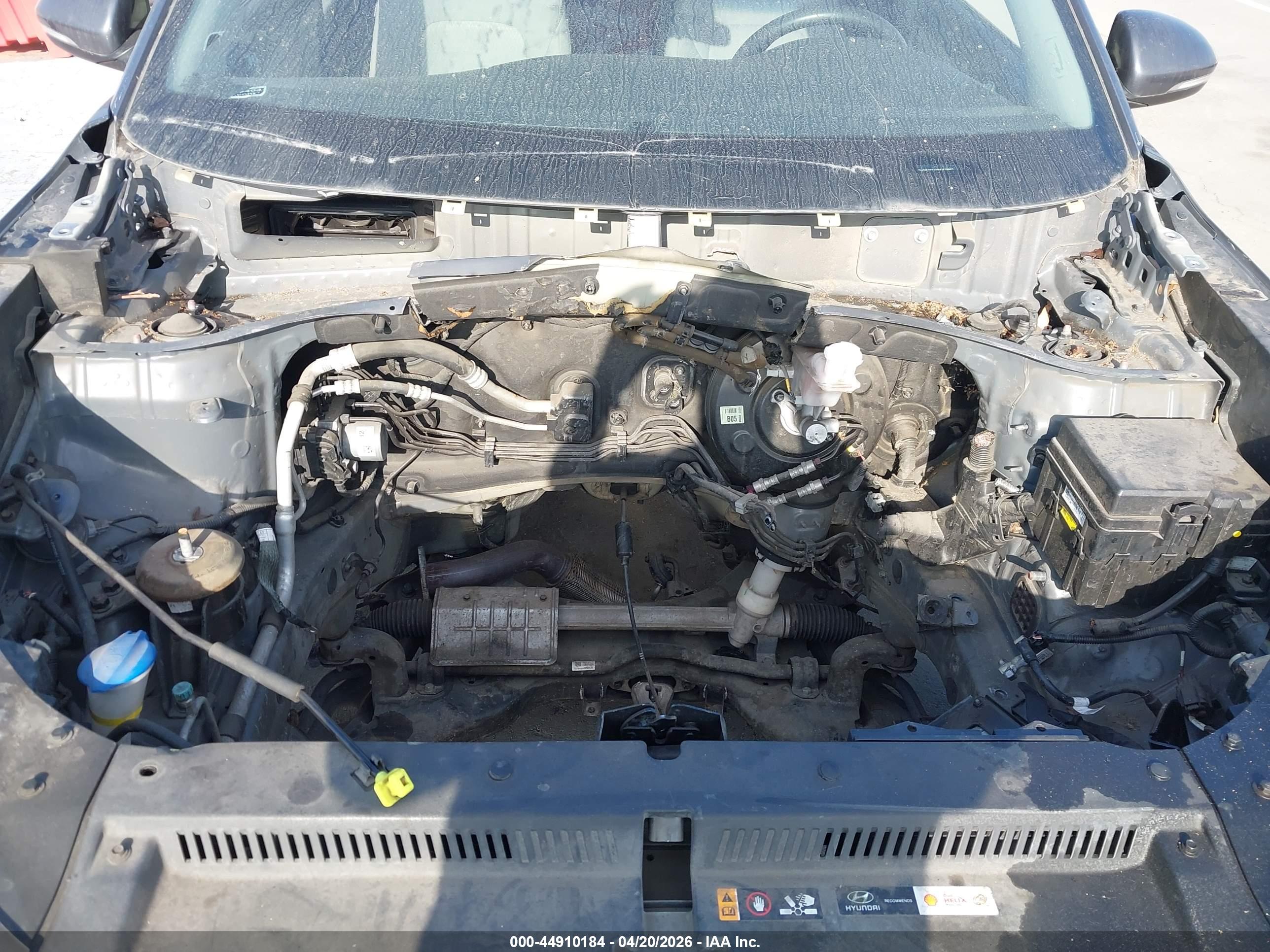 HYUNDAI TUCSON image 6