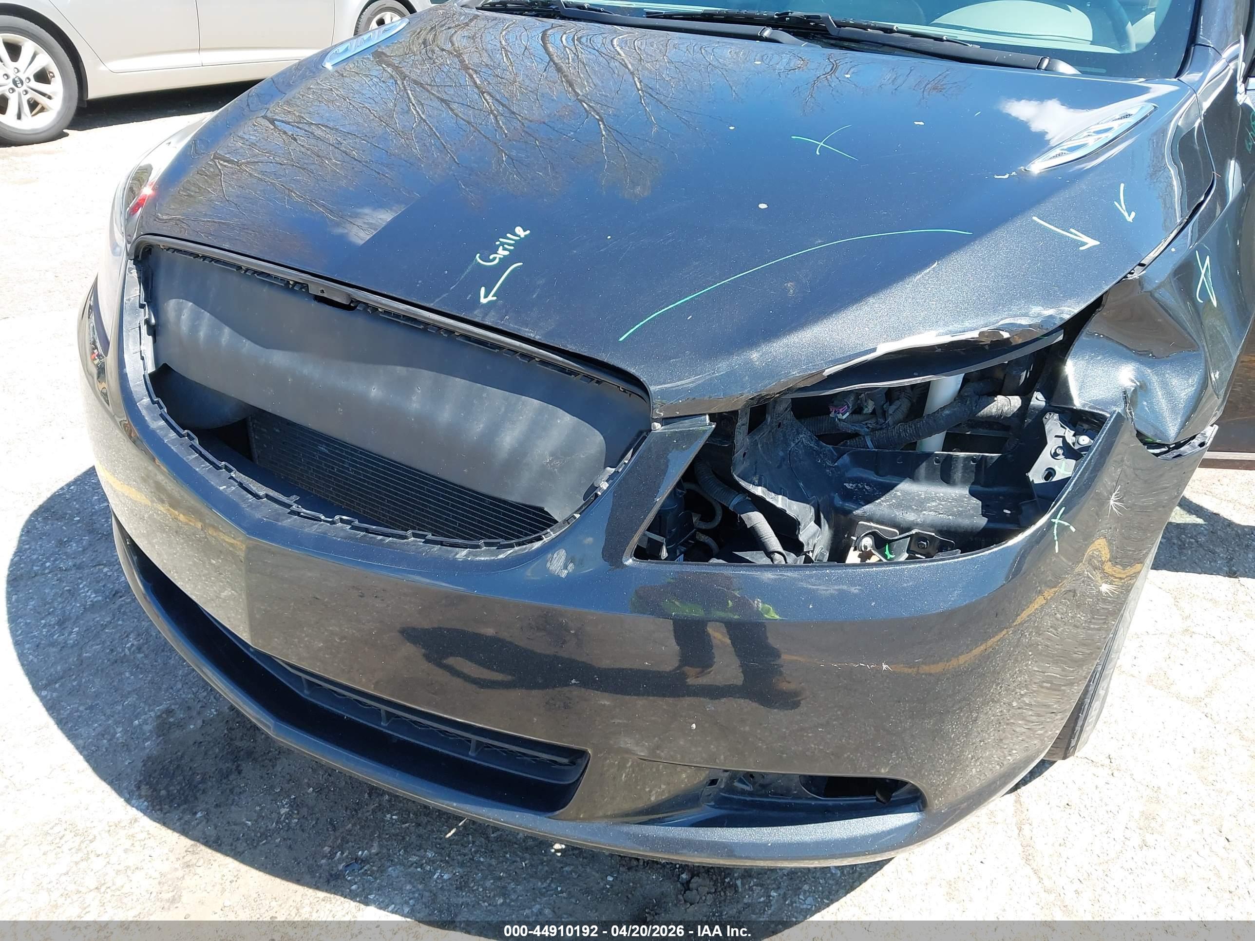 BUICK LACROSSE image 6