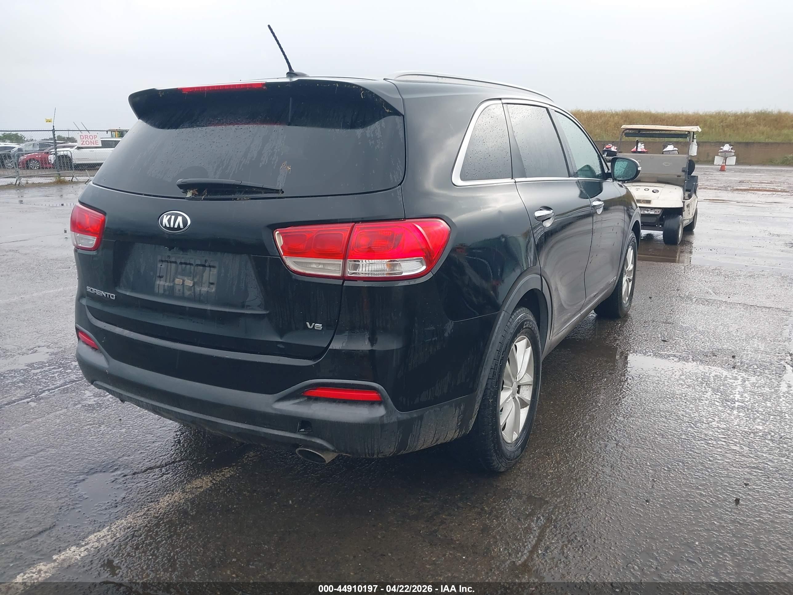 KIA SORENTO image 4