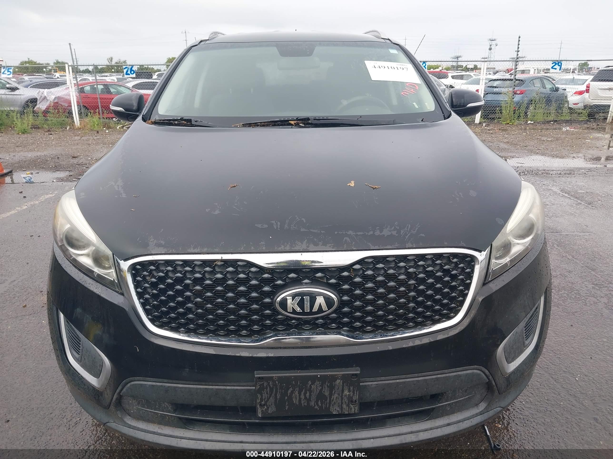 KIA SORENTO image 6