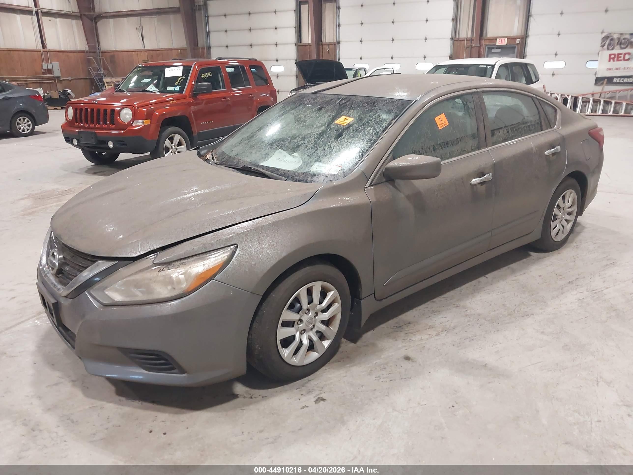 NISSAN ALTIMA image 2