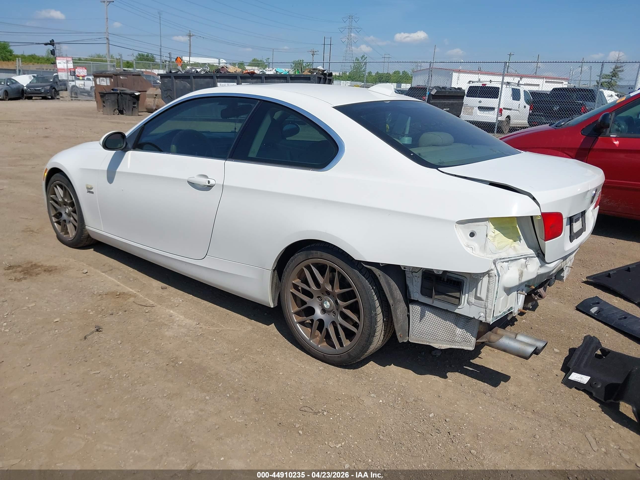 BMW 328I image 3