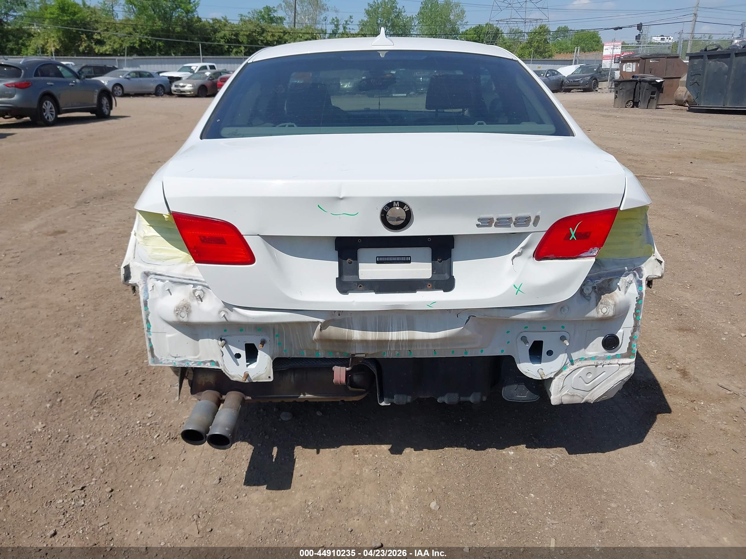 BMW 328I image 6