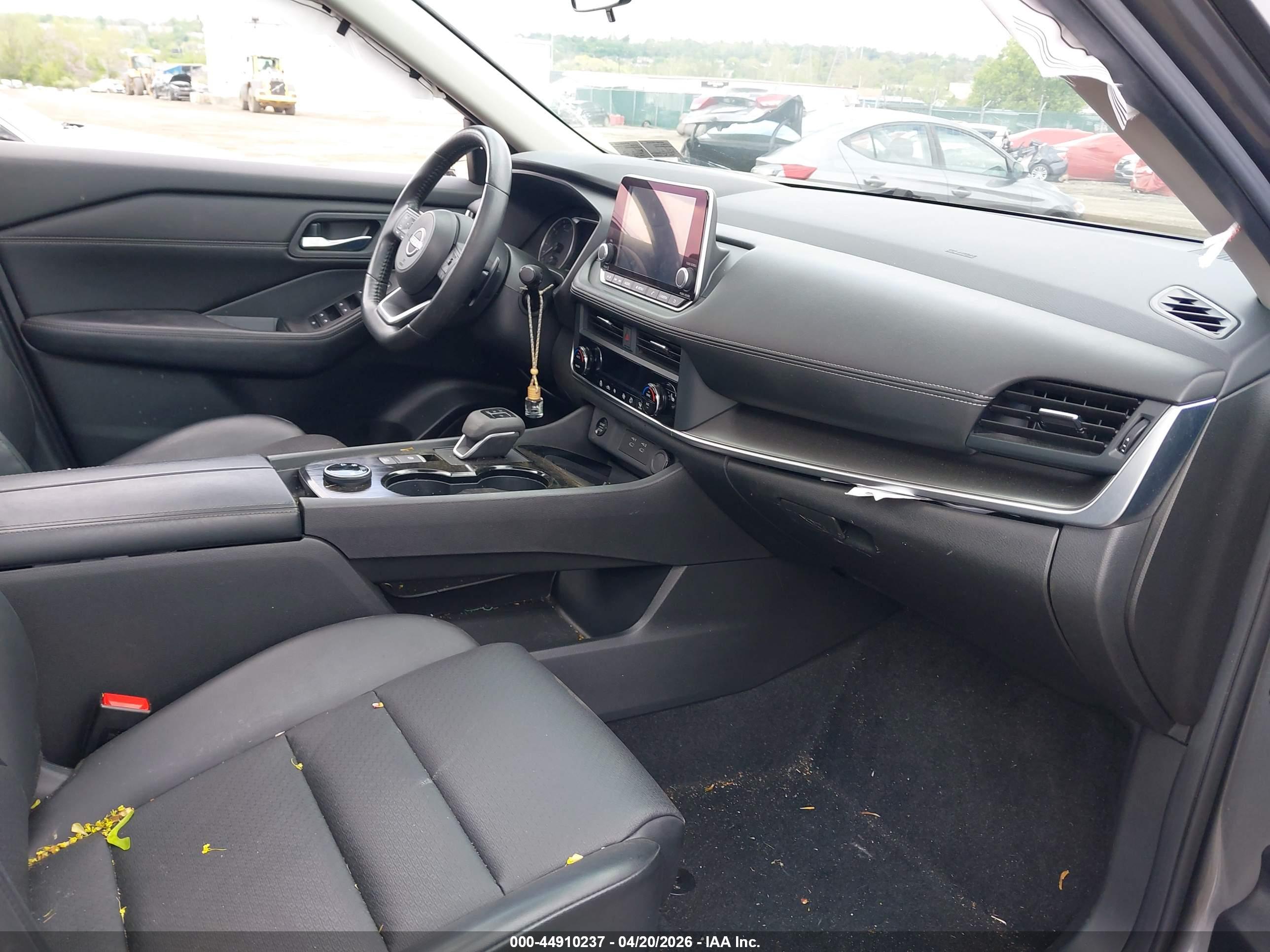 NISSAN ROGUE image 5