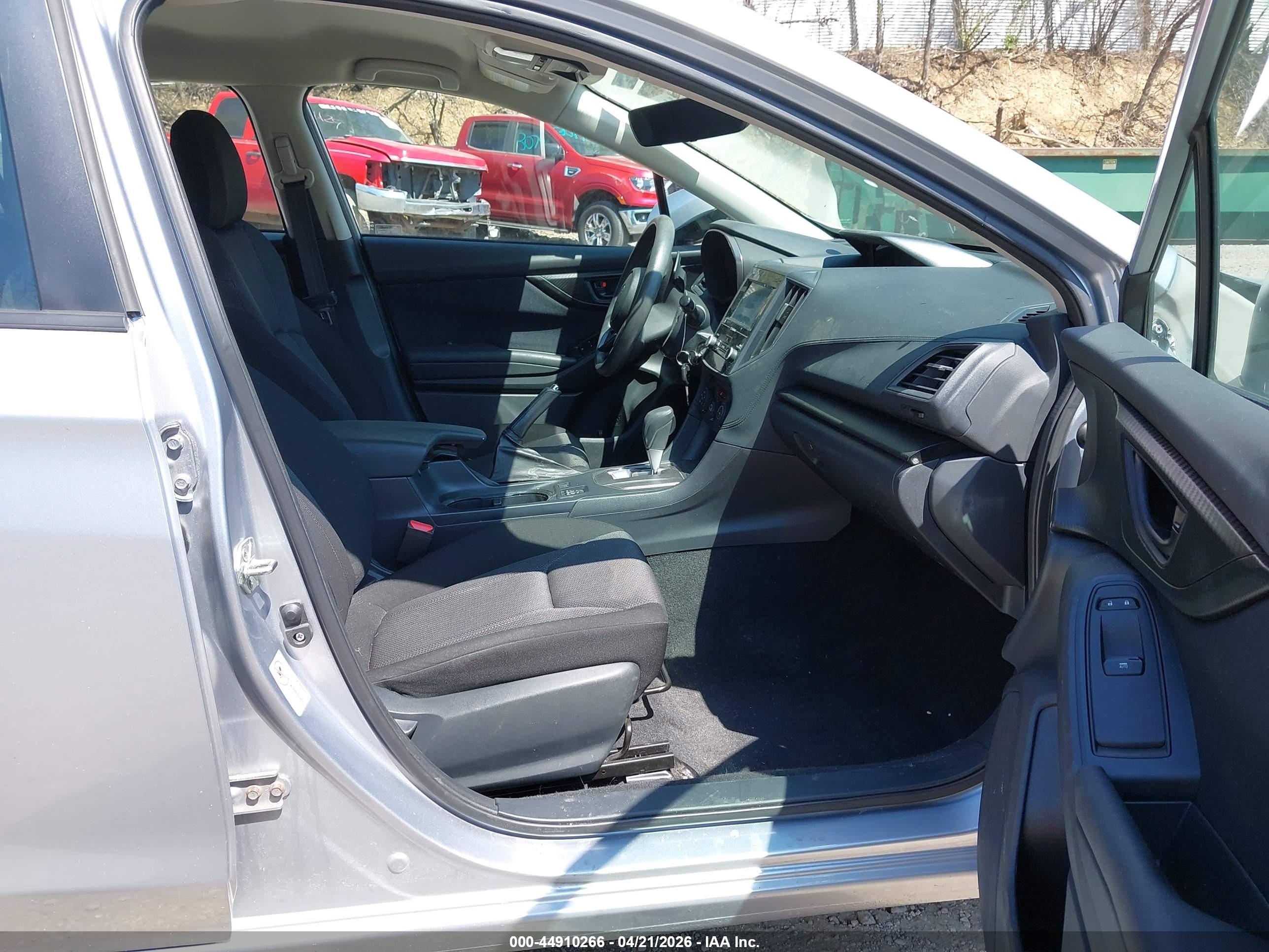 SUBARU IMPREZA image 5