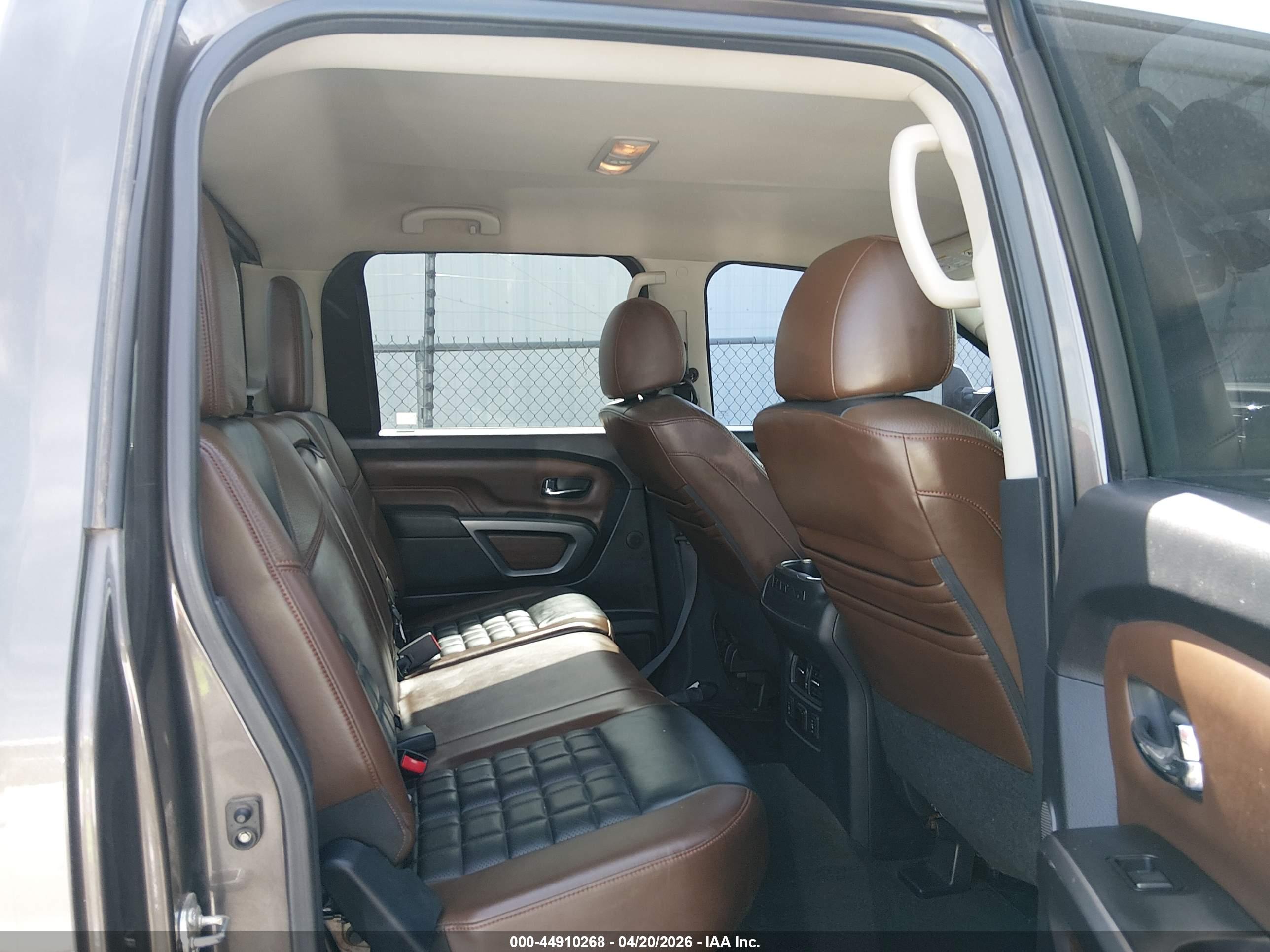 NISSAN TITAN image 8