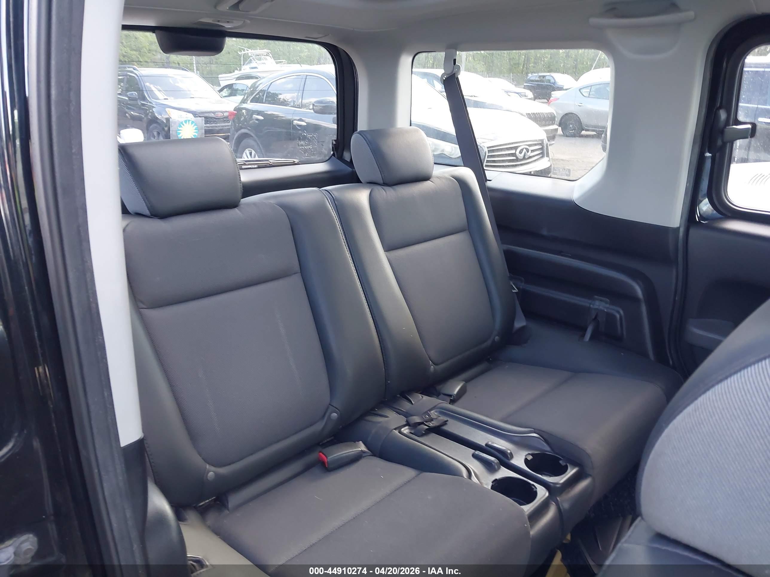 HONDA ELEMENT image 8