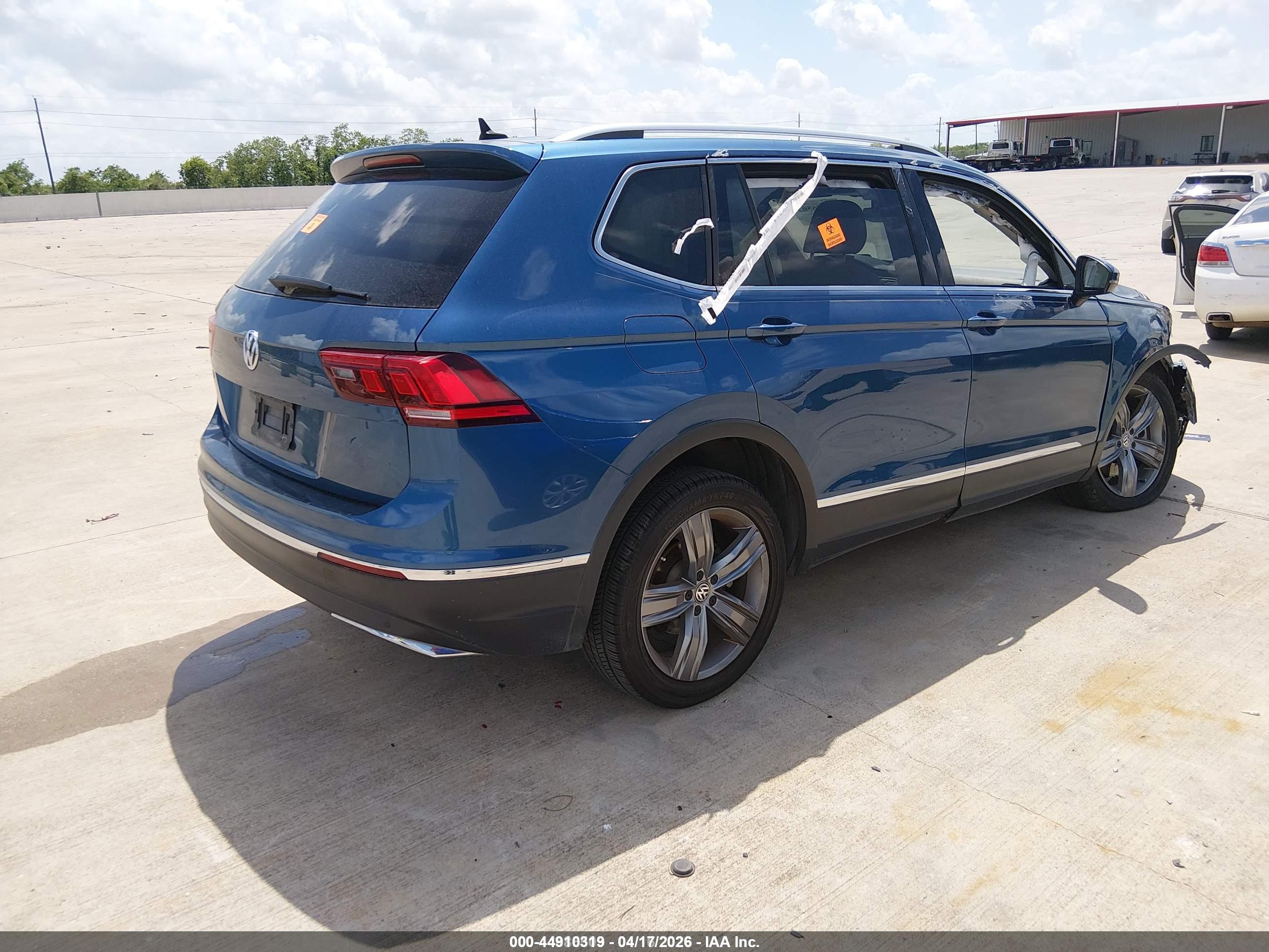 VOLKSWAGEN TIGUAN image 4