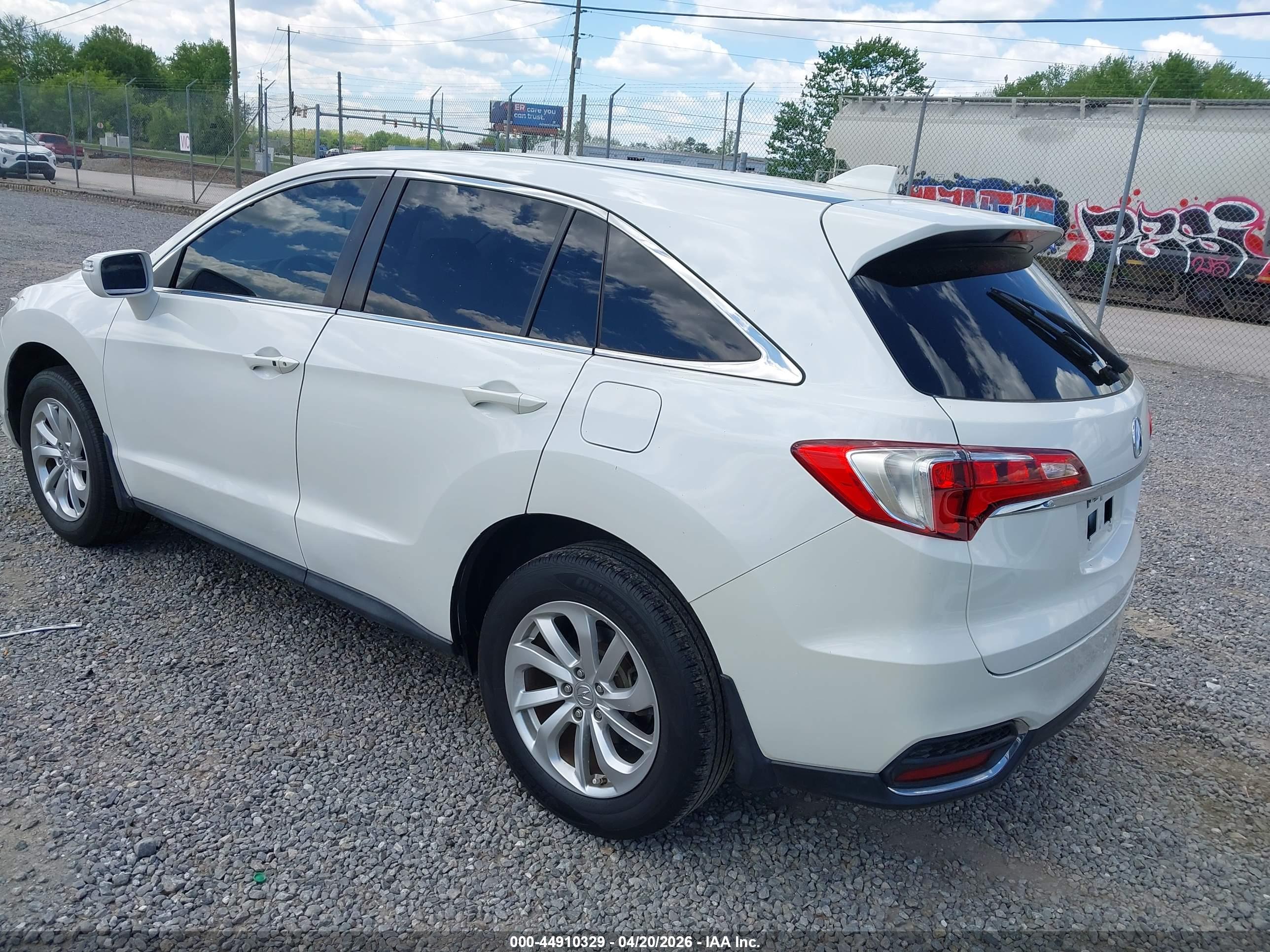 ACURA RDX image 3