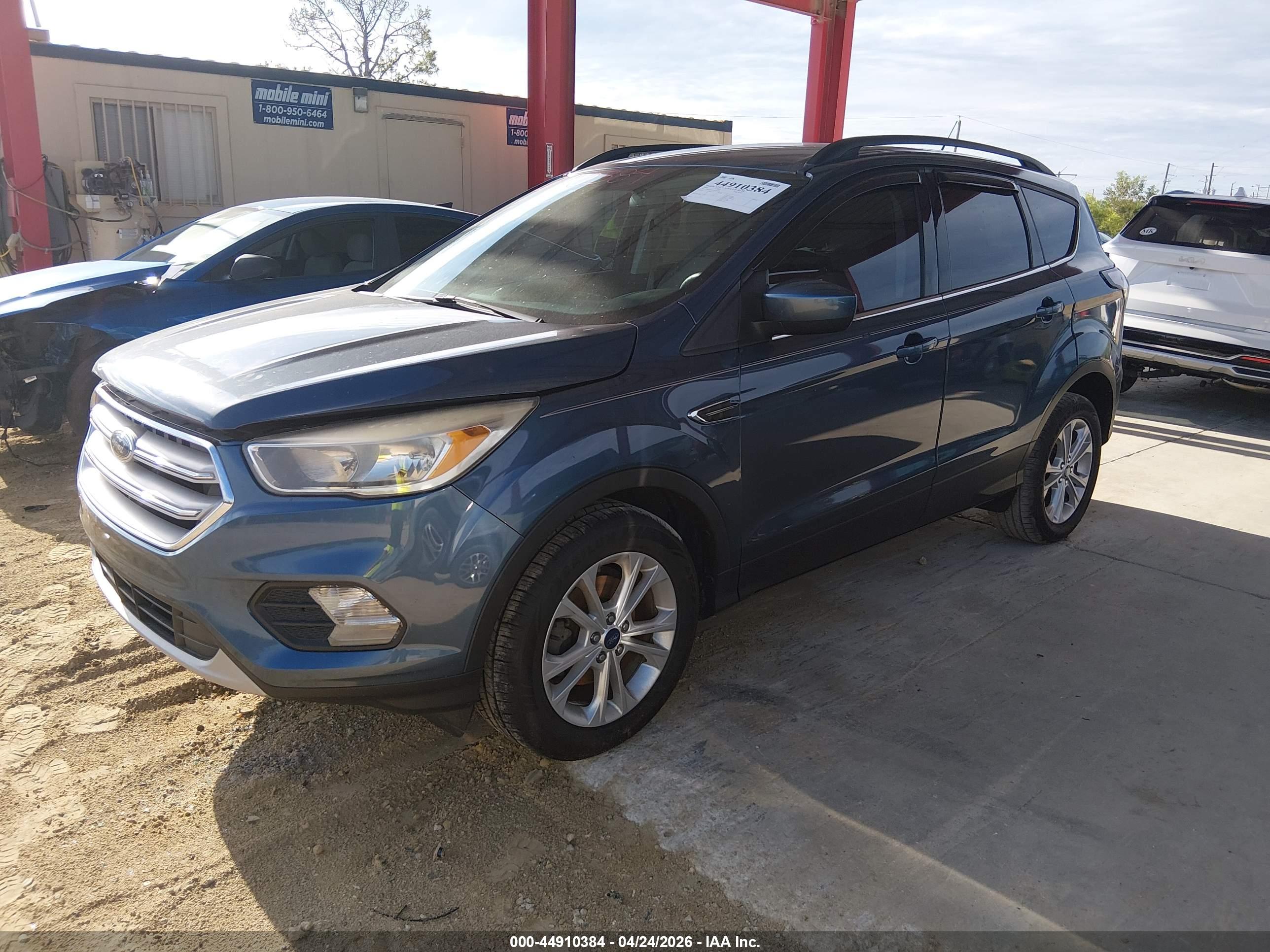 FORD ESCAPE image 2