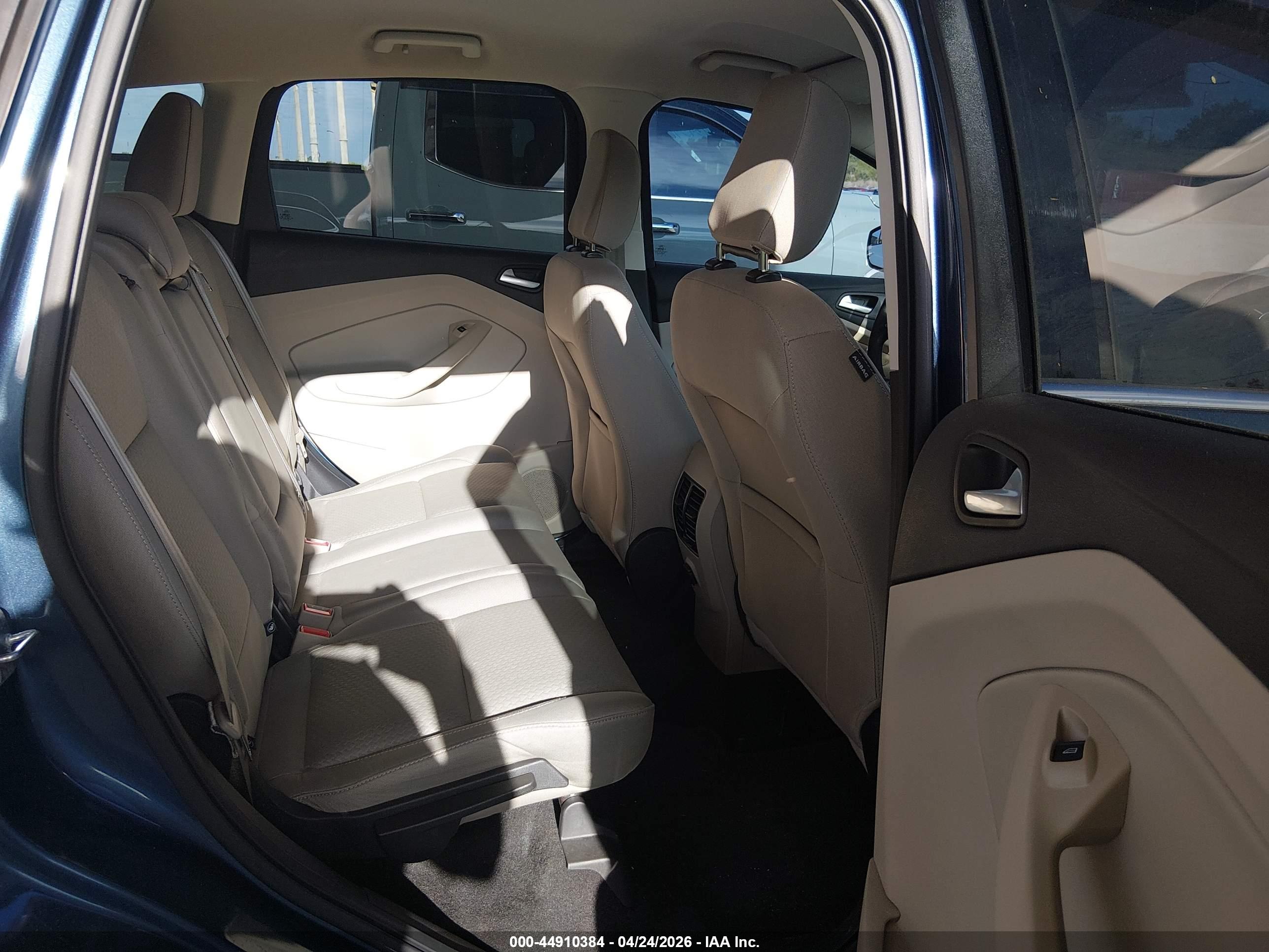 FORD ESCAPE image 8