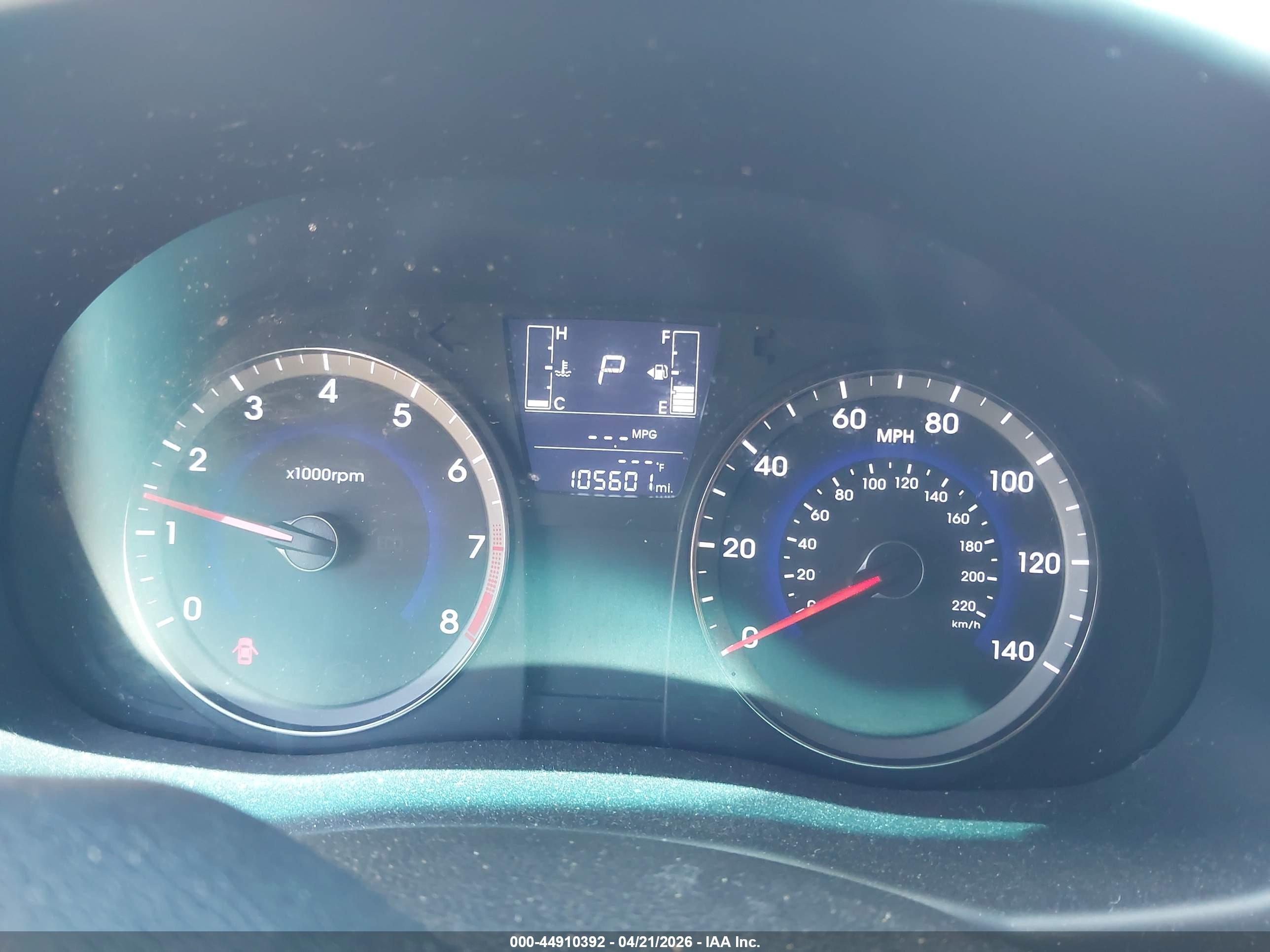 HYUNDAI ACCENT image 7