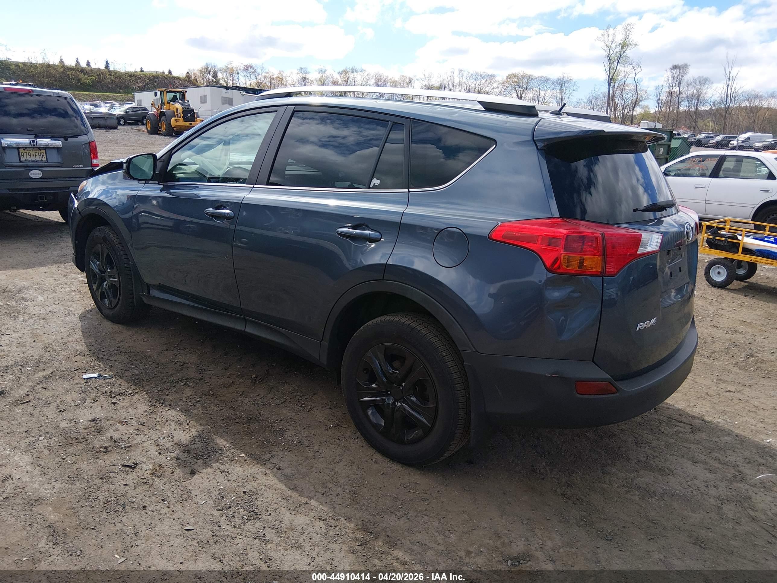 TOYOTA RAV4 image 3