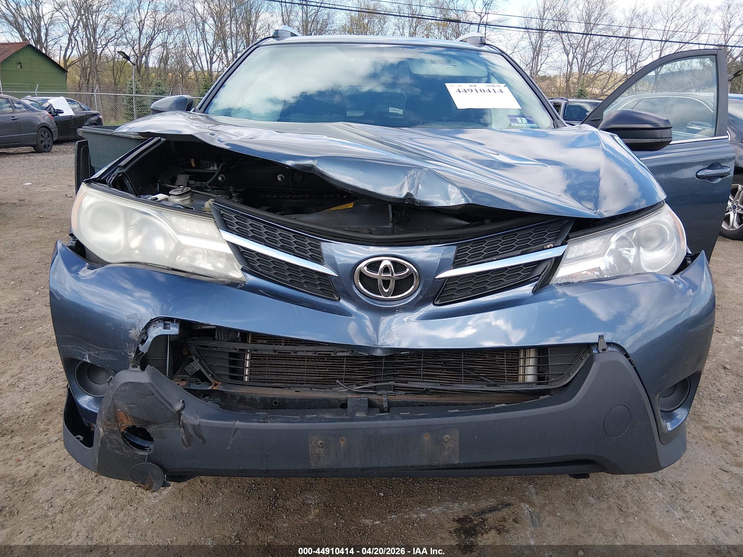TOYOTA RAV4 image 6