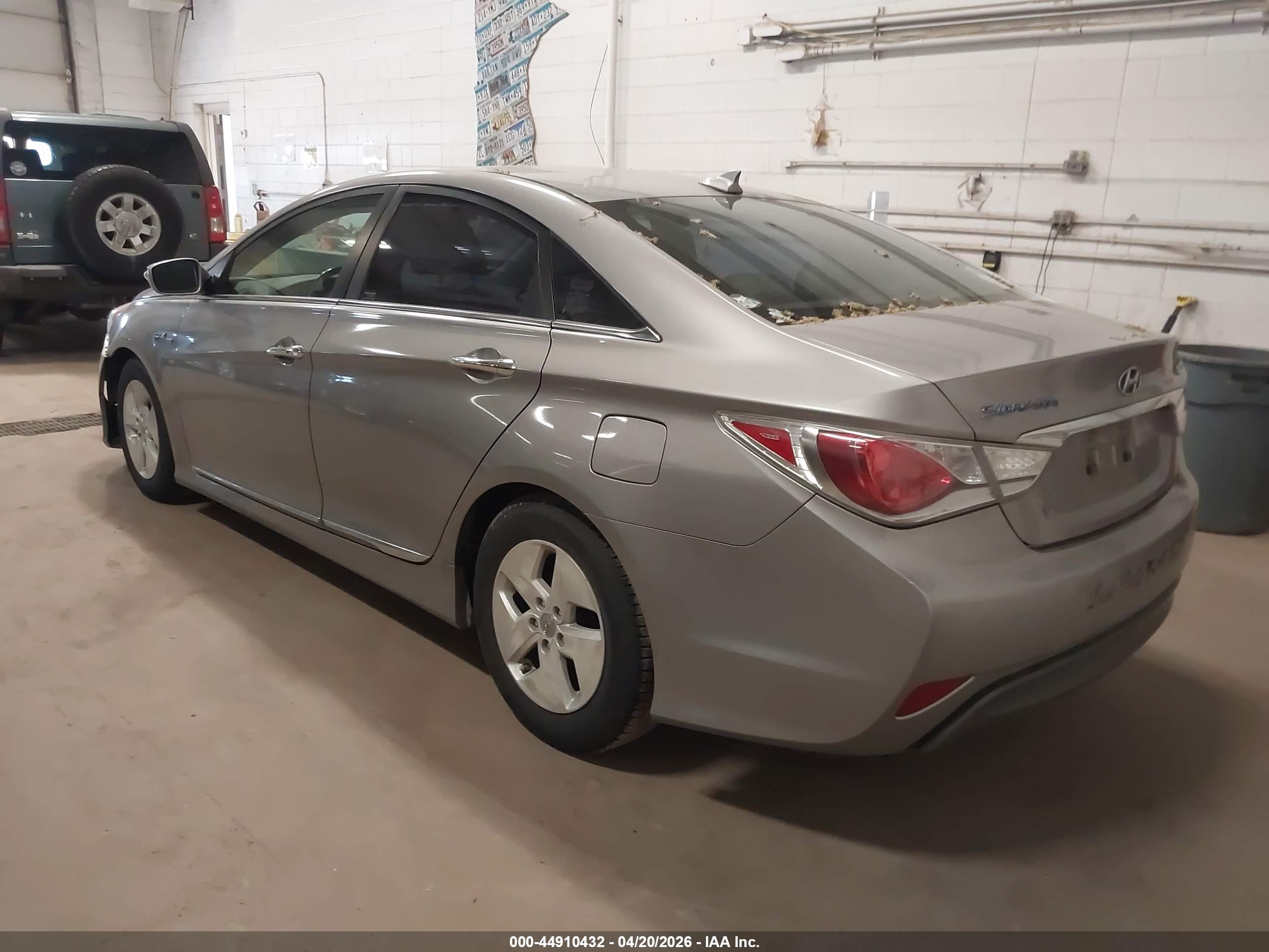 HYUNDAI SONATA image 3