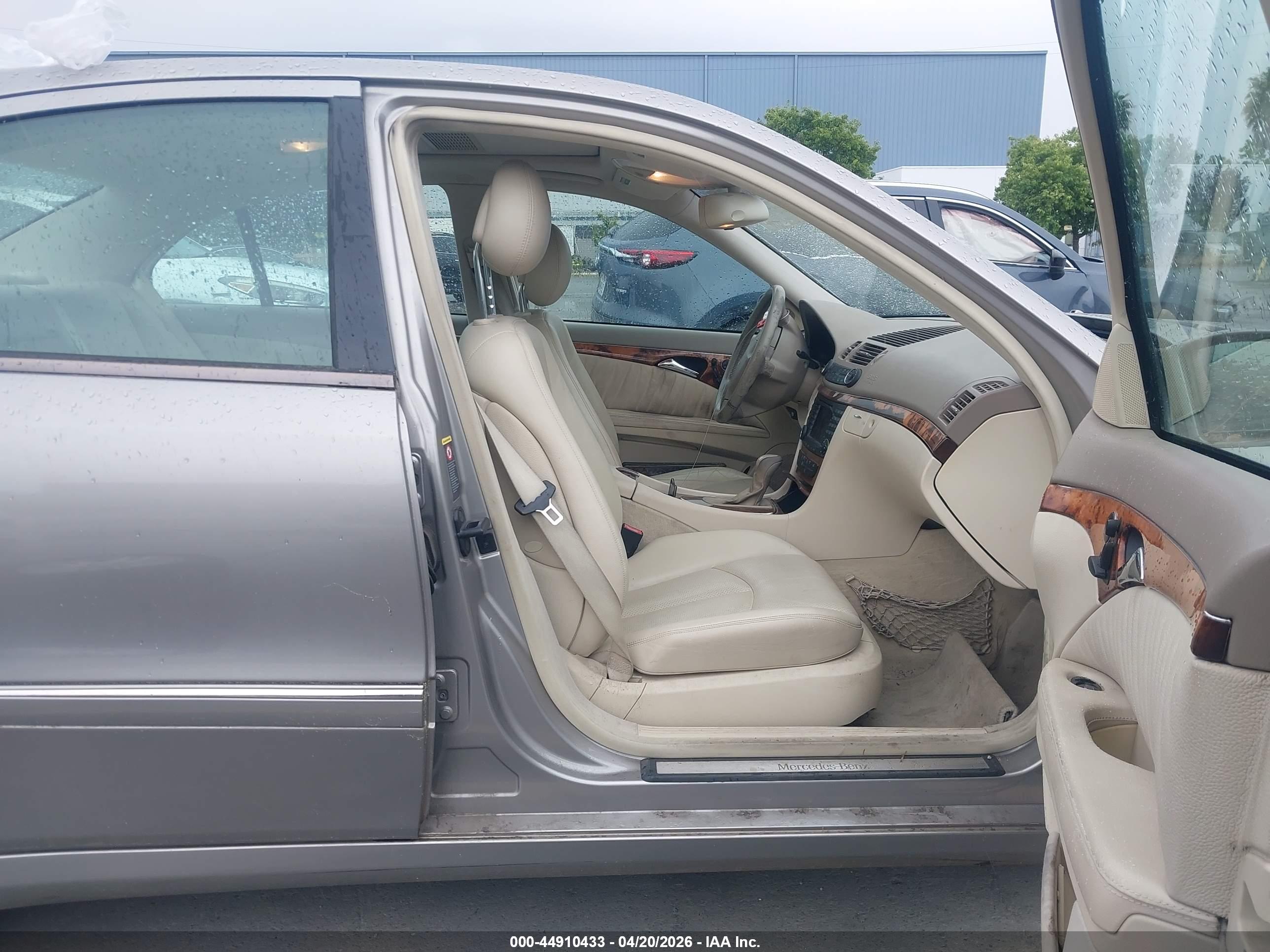 MERCEDES-BENZ E image 5
