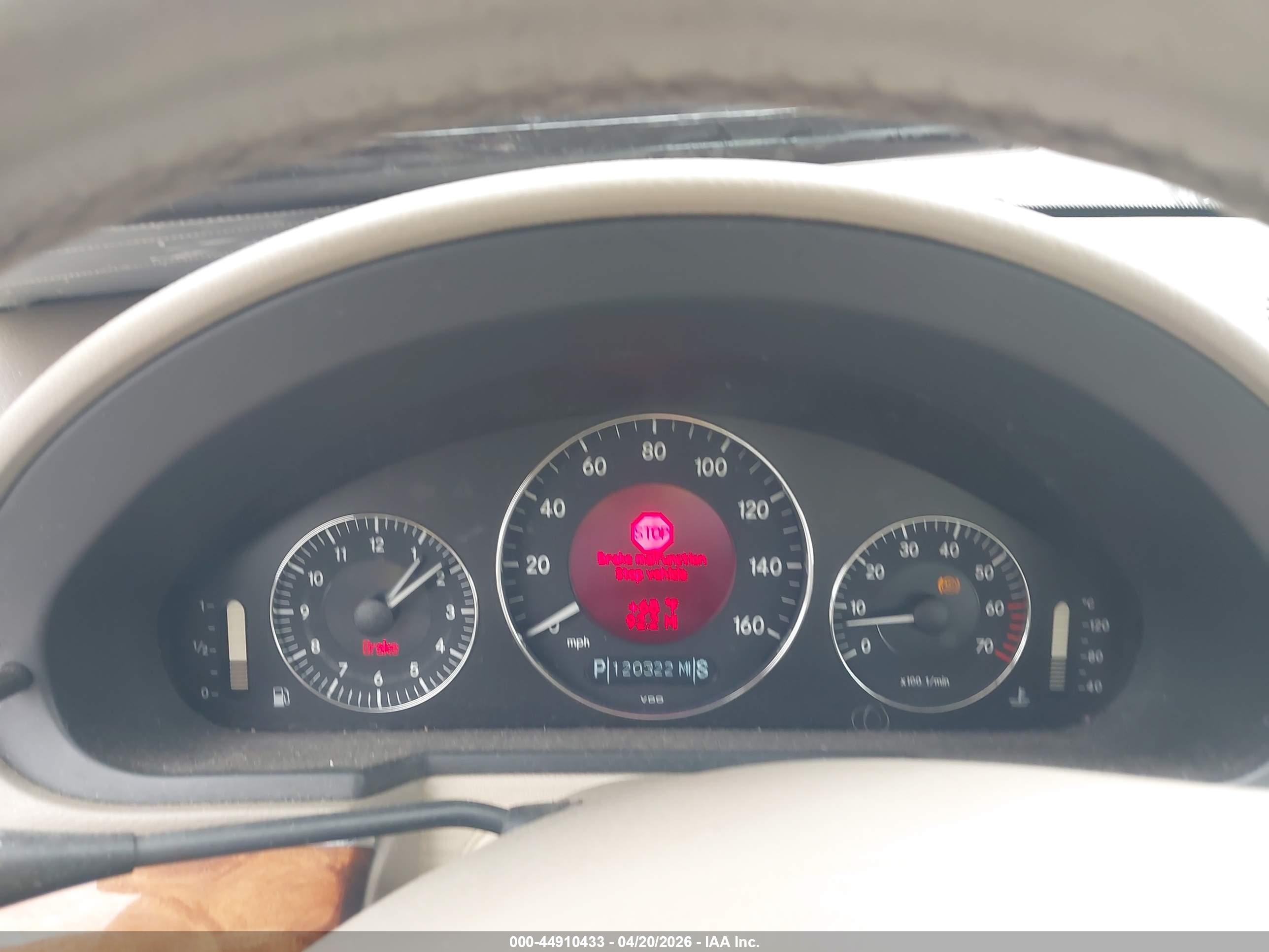 MERCEDES-BENZ E image 7