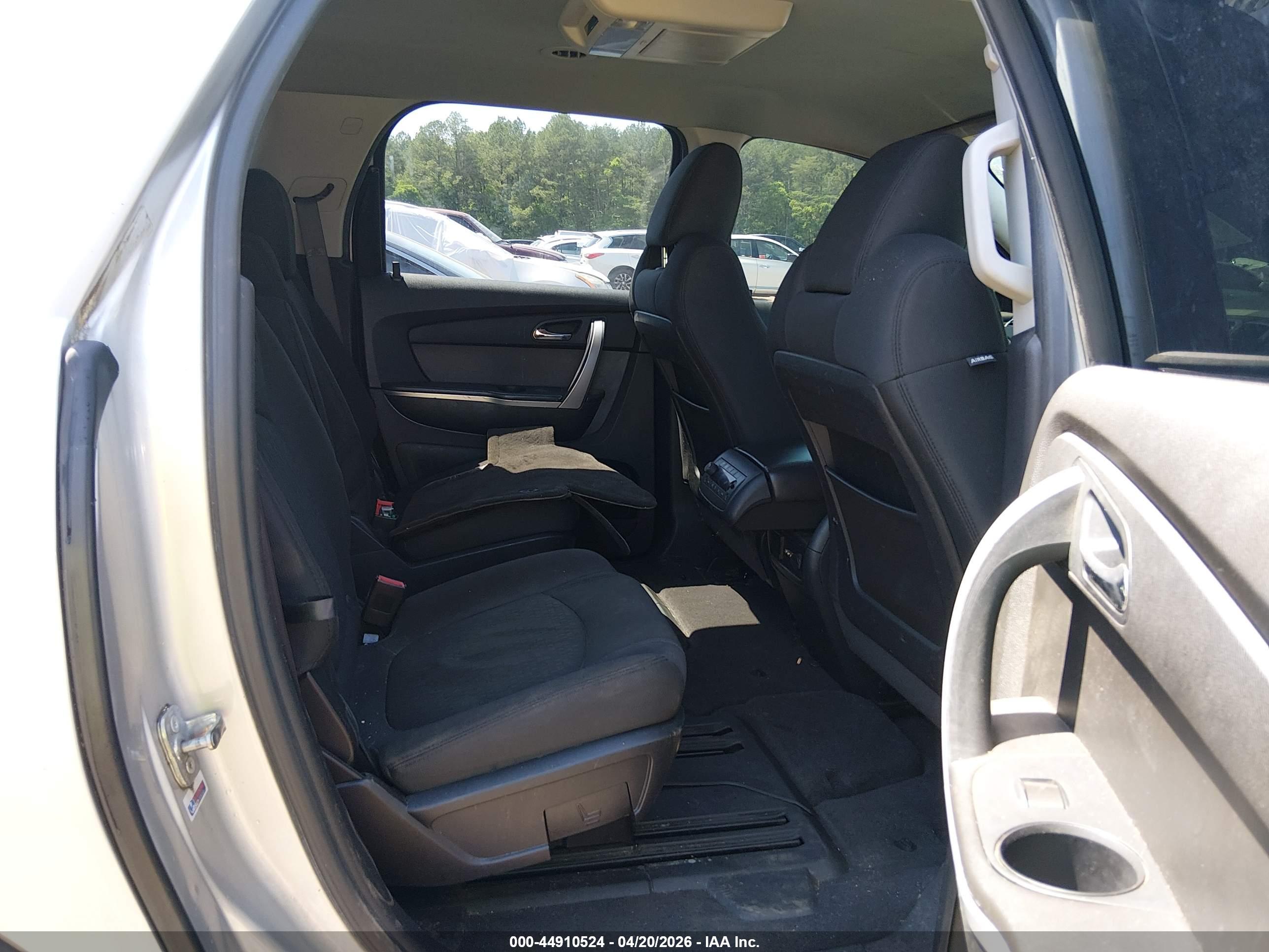 GMC ACADIA image 8