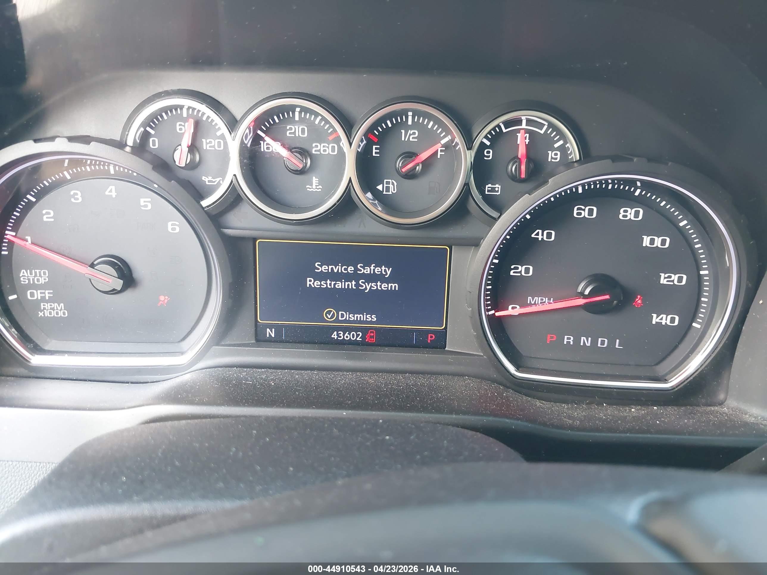 CHEVROLET SILVERADO image 7