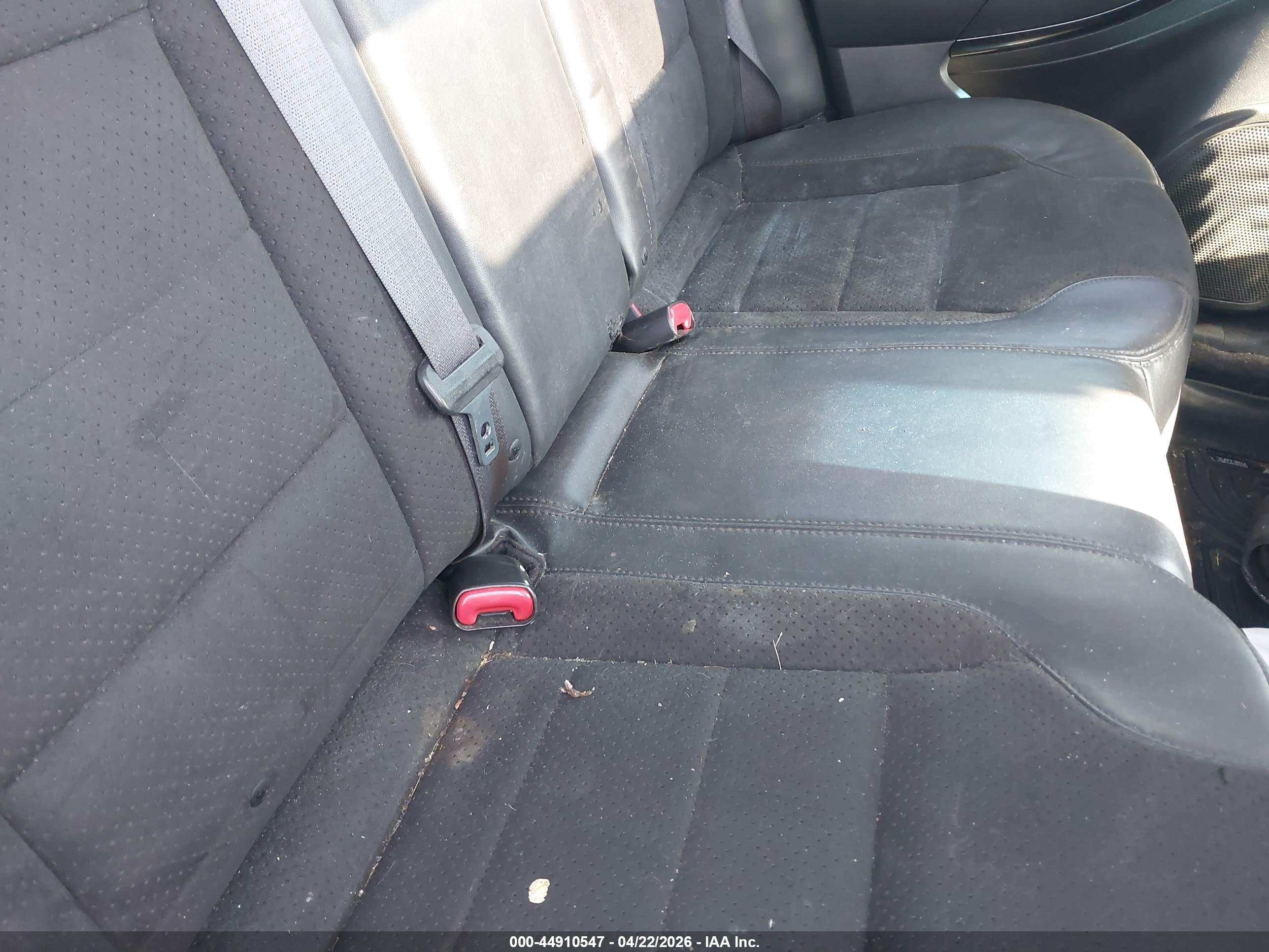 FORD TAURUS image 8