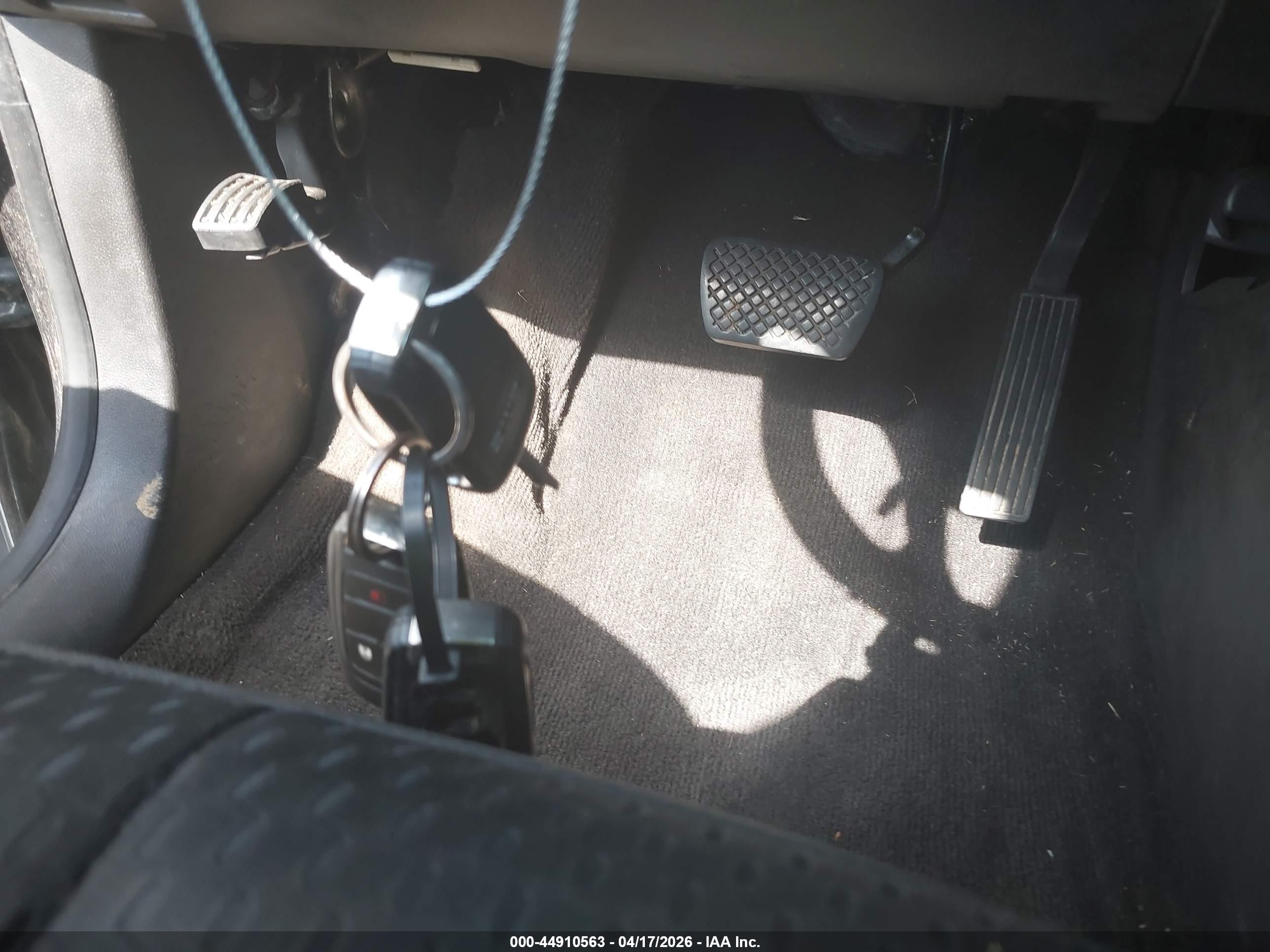 GMC TERRAIN image 11