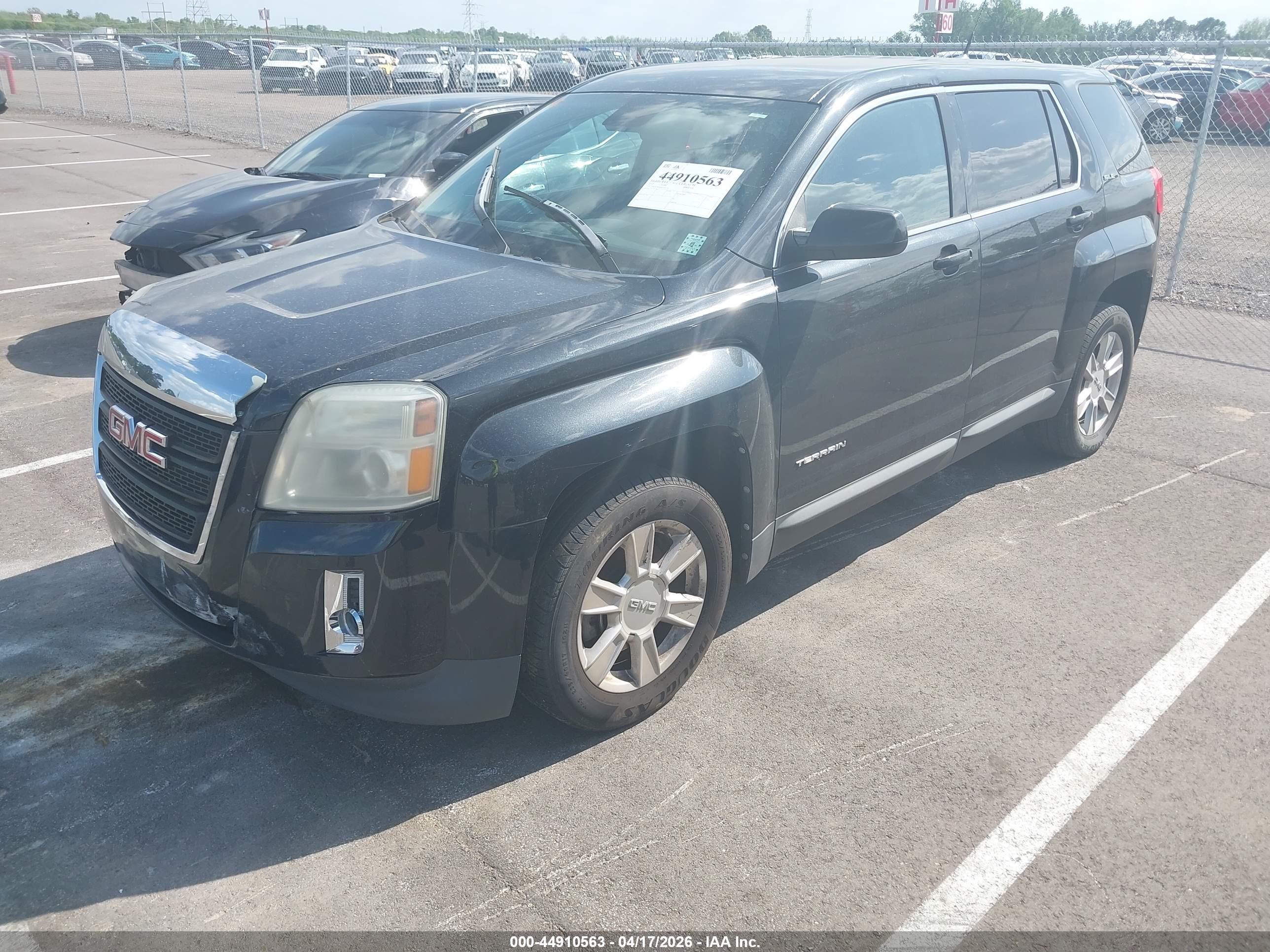 GMC TERRAIN image 2