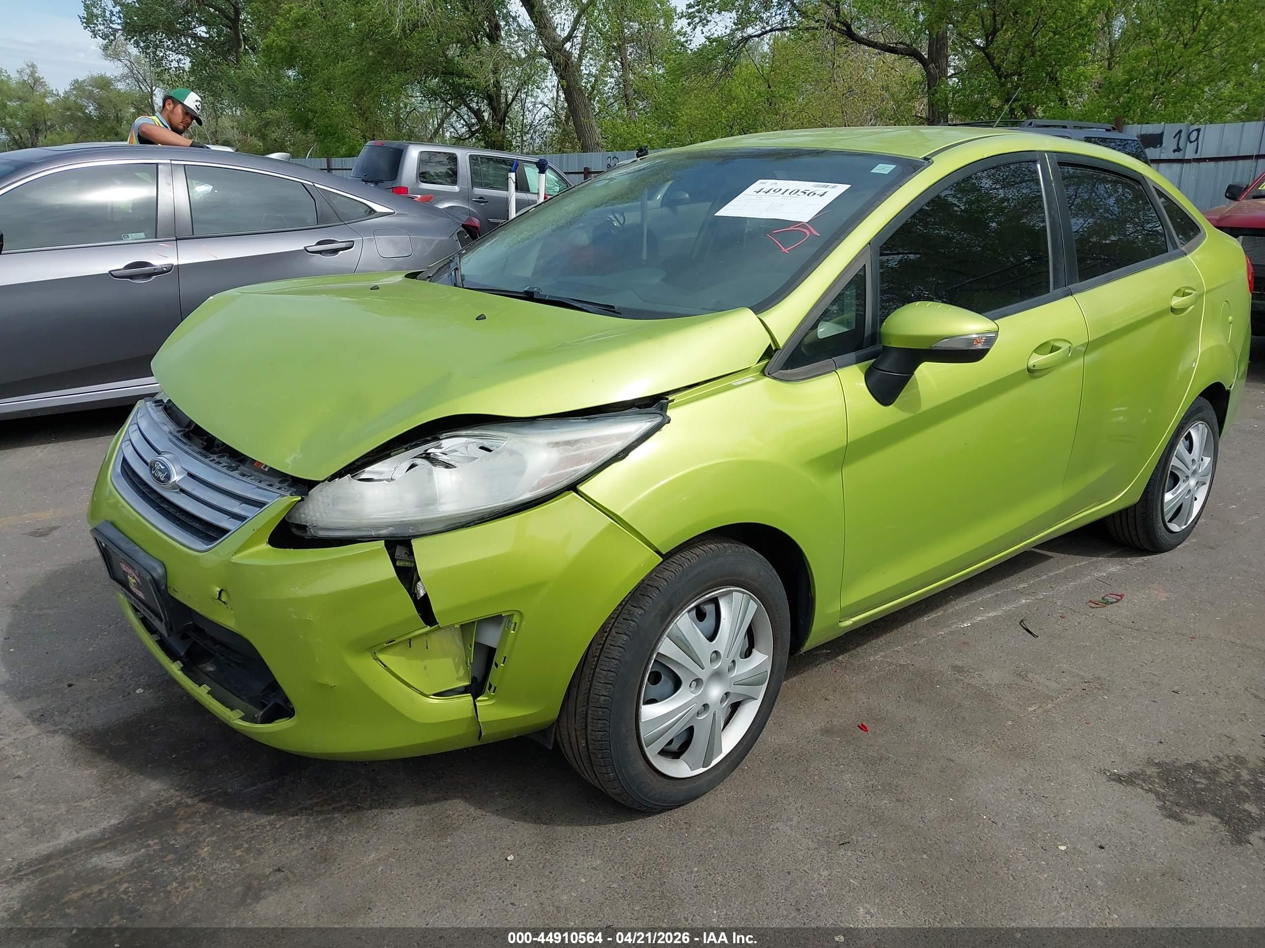 FORD FIESTA image 2
