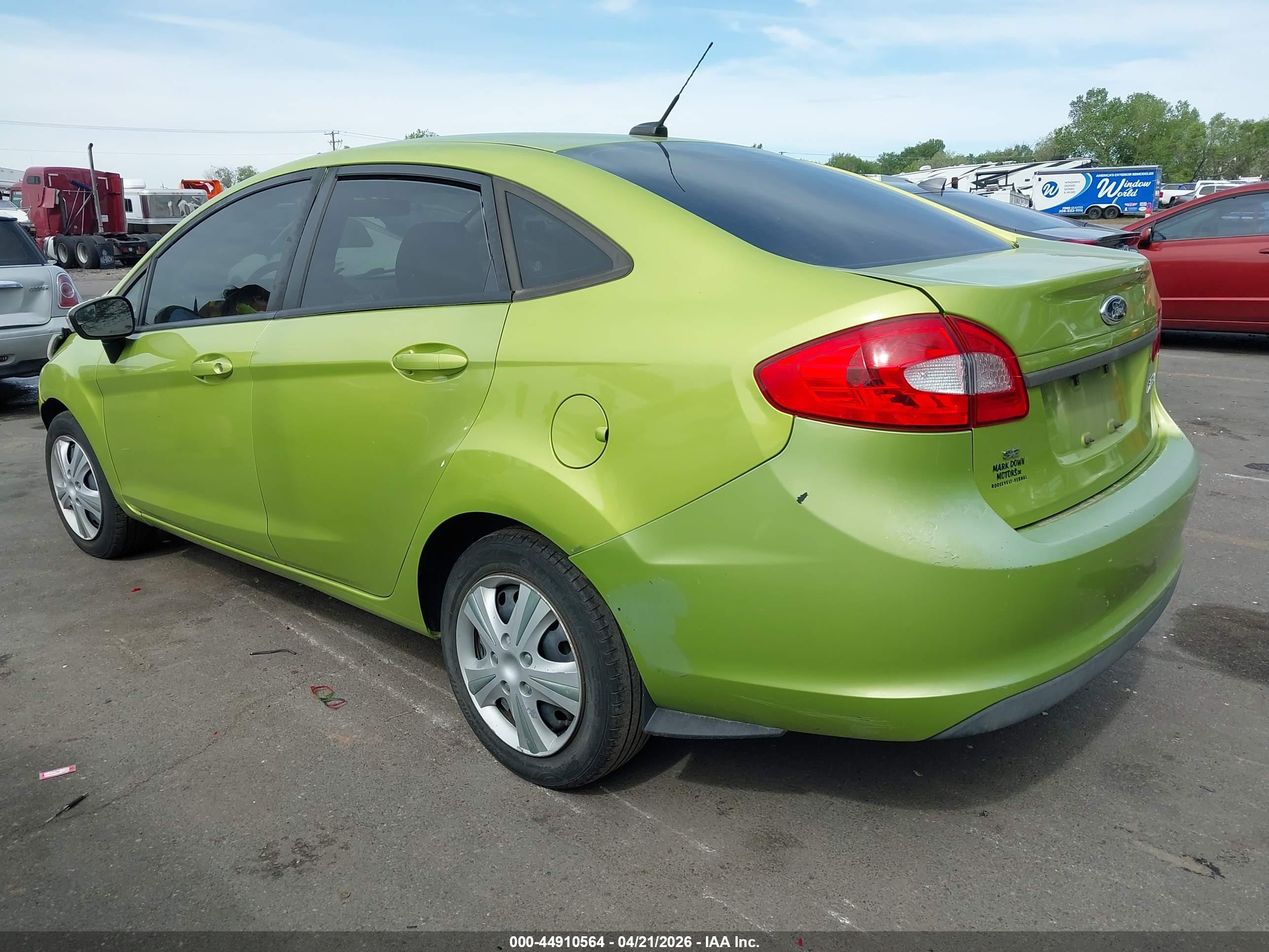 FORD FIESTA image 3