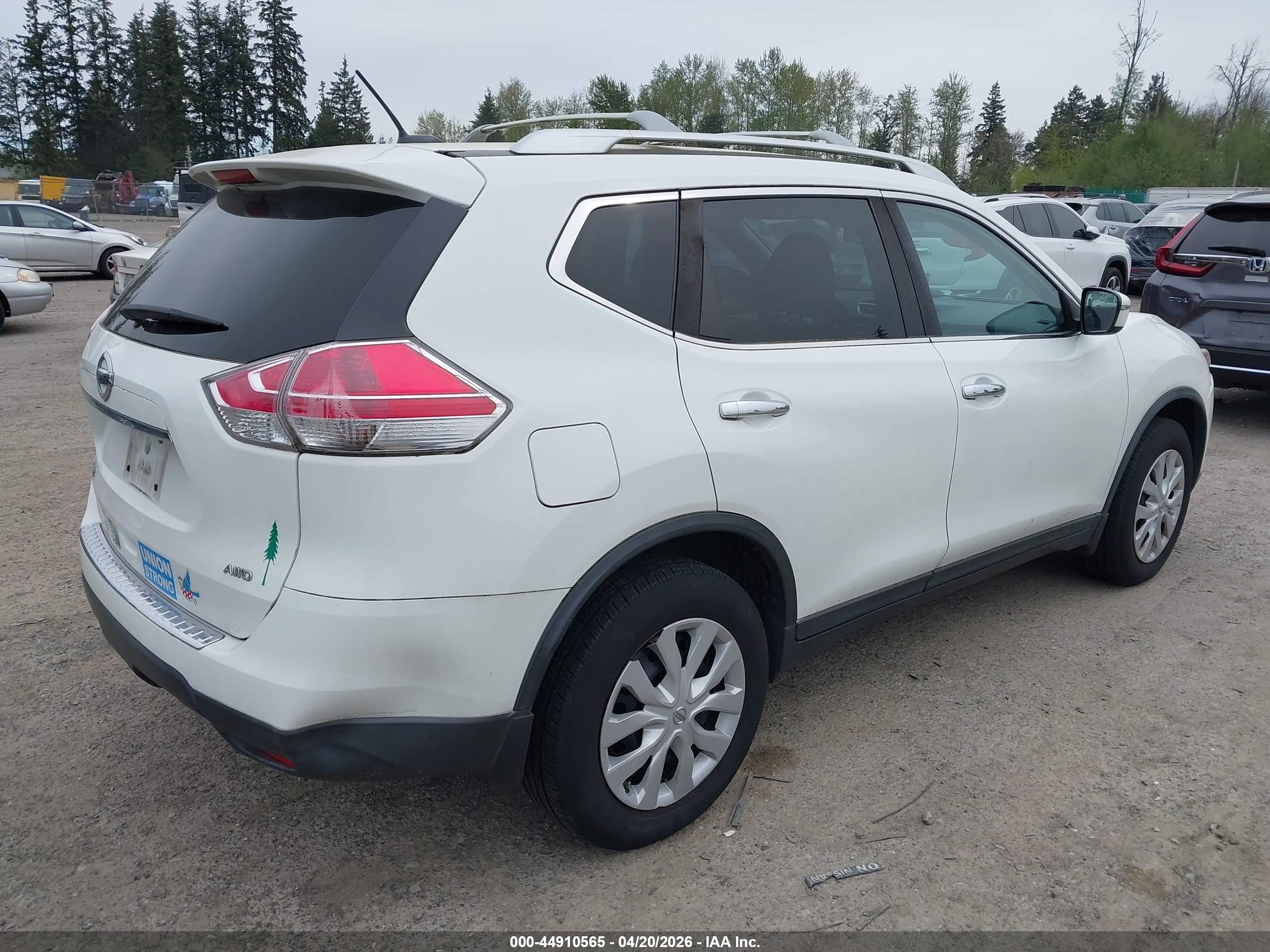 NISSAN ROGUE image 4