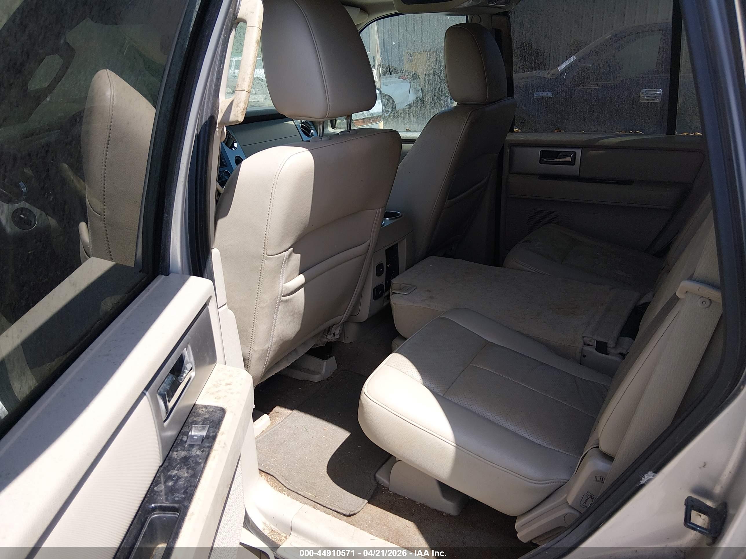 FORD EXPEDITION image 8