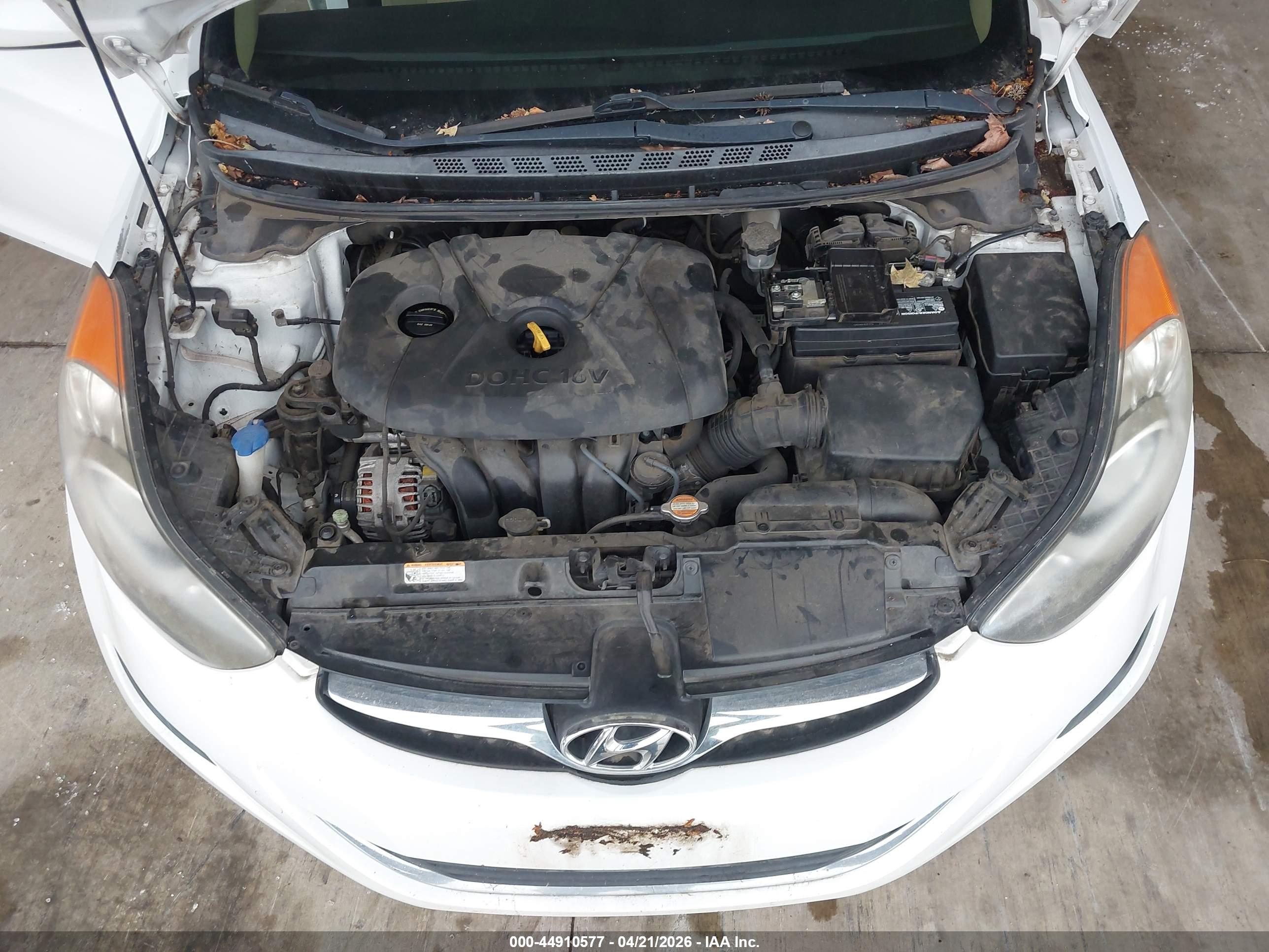 HYUNDAI ELANTRA image 10