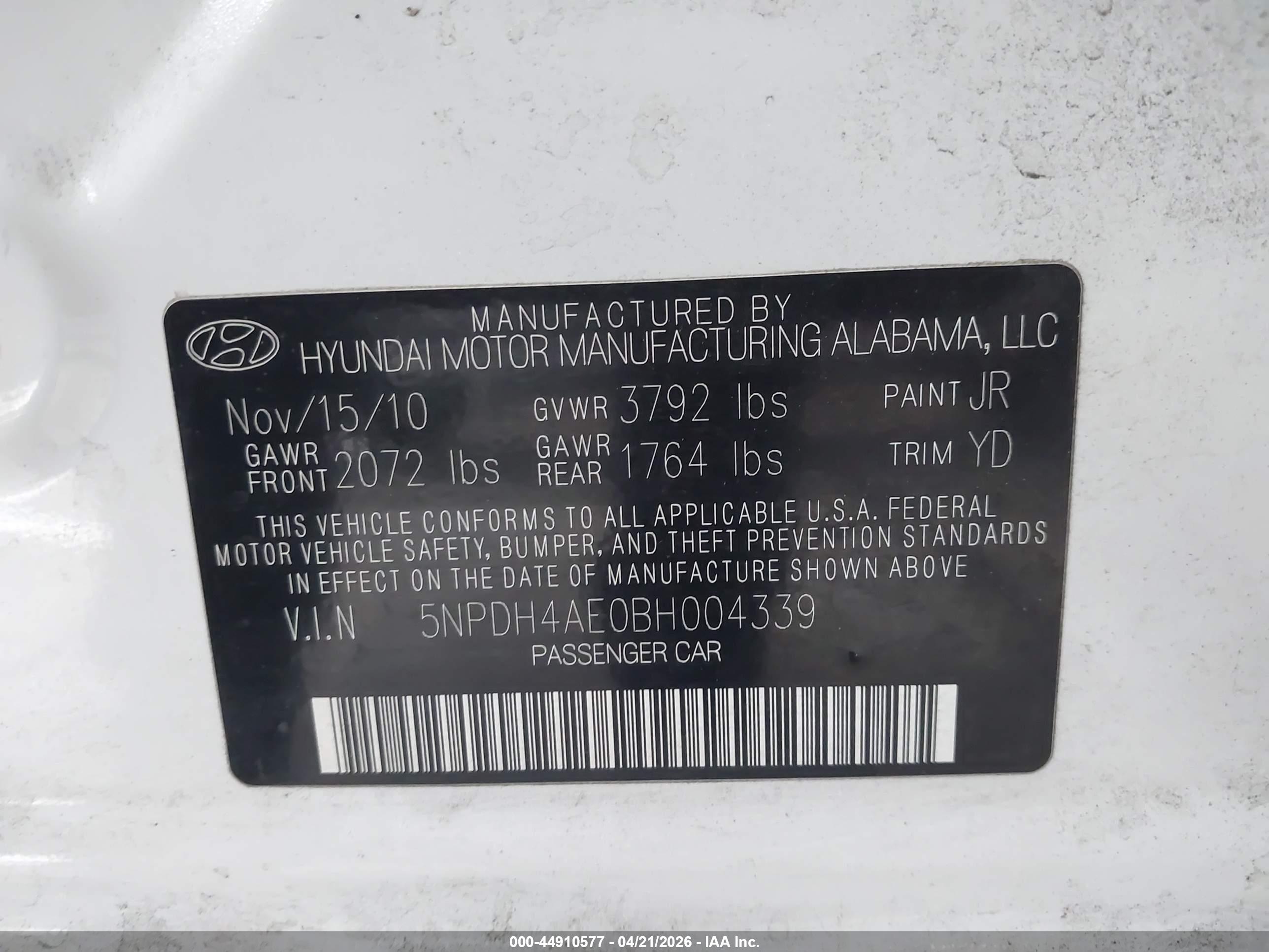 HYUNDAI ELANTRA image 9