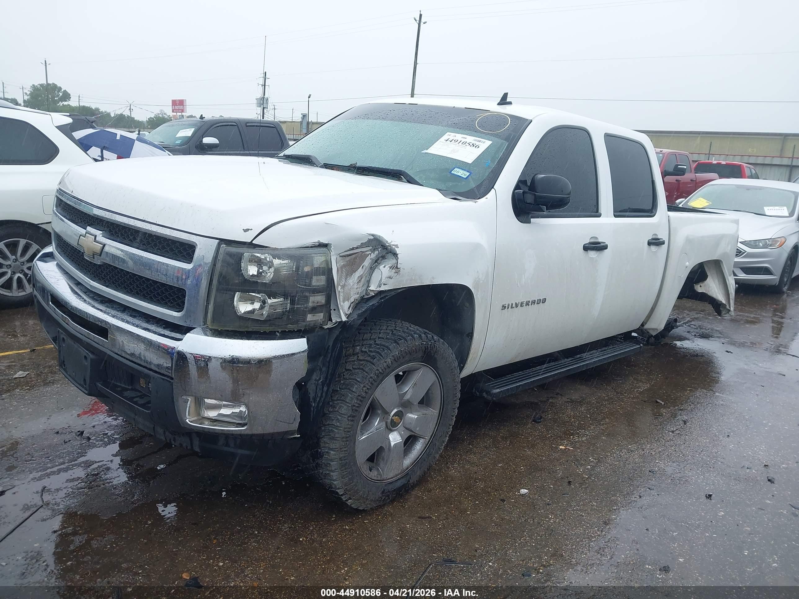 CHEVROLET SILVERADO image 2