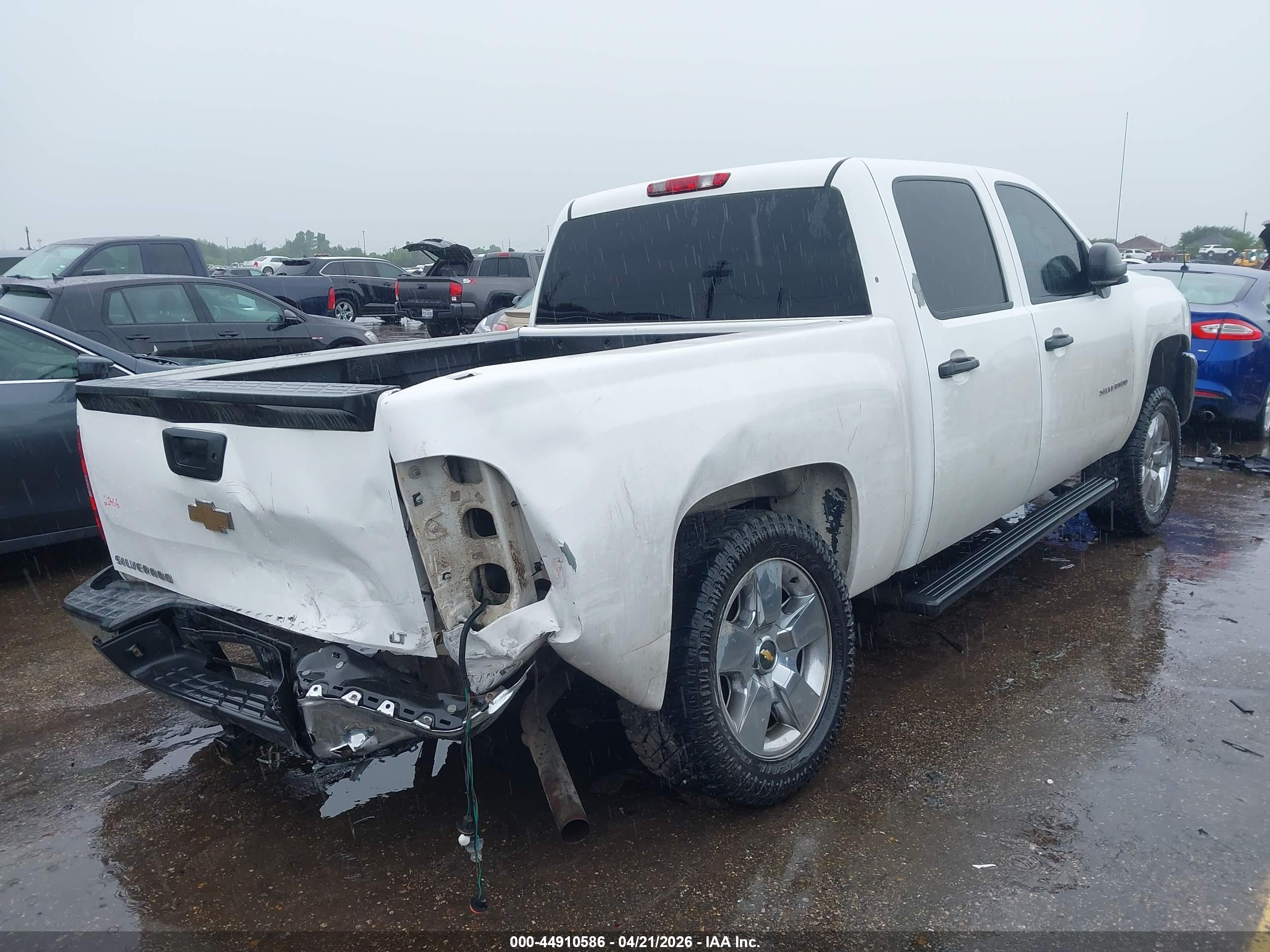 CHEVROLET SILVERADO image 4