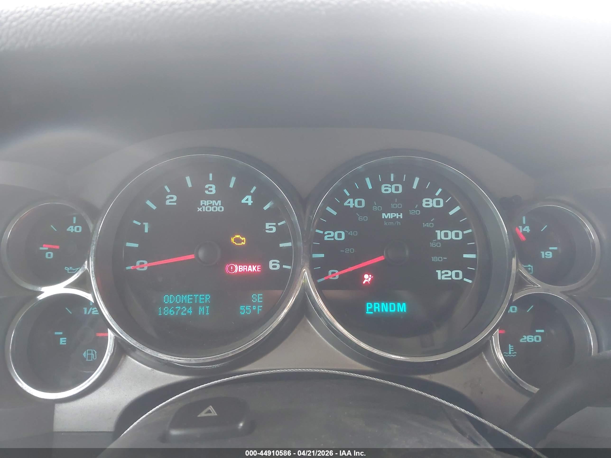 CHEVROLET SILVERADO image 7