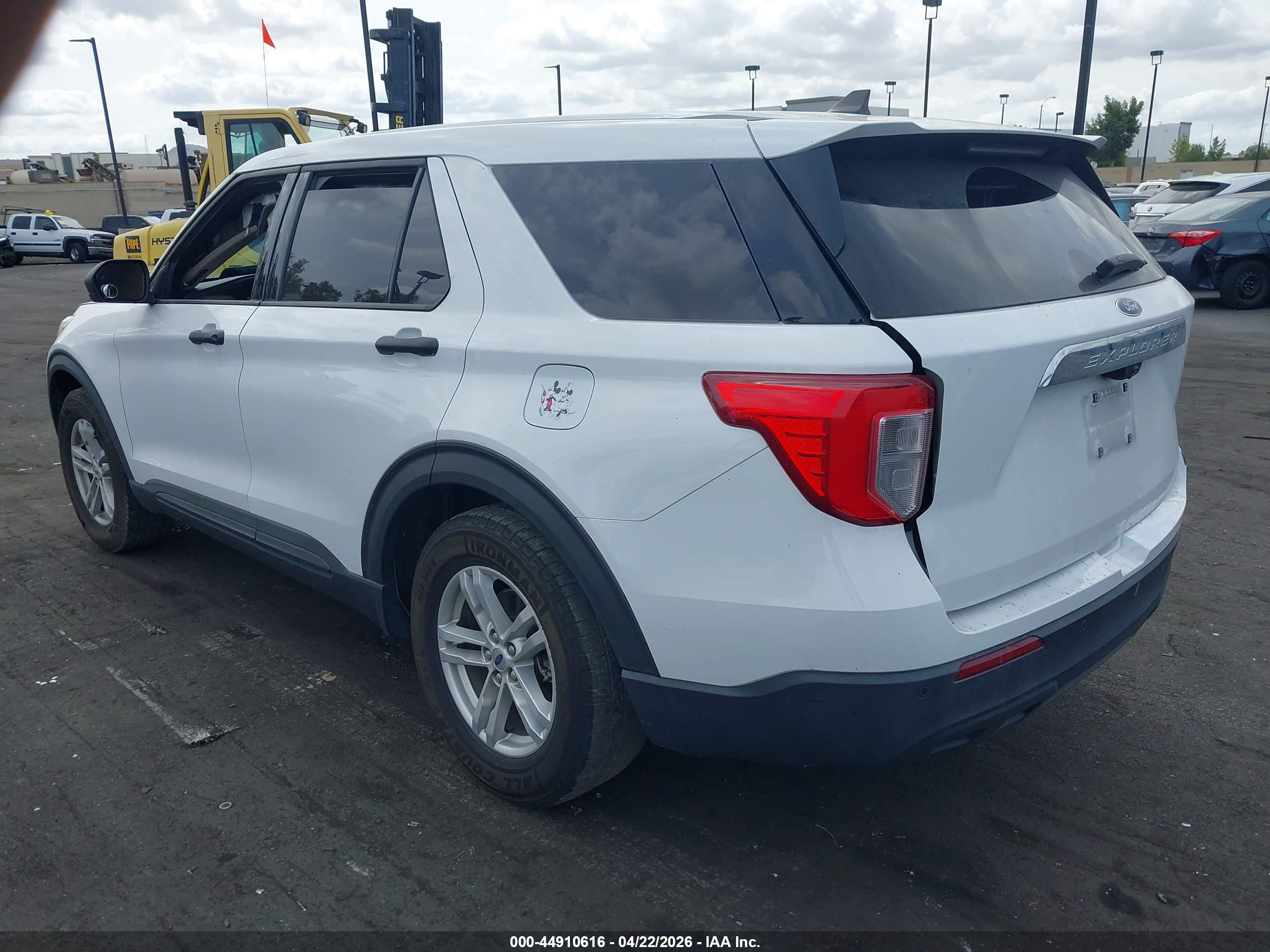 FORD EXPLORER image 3