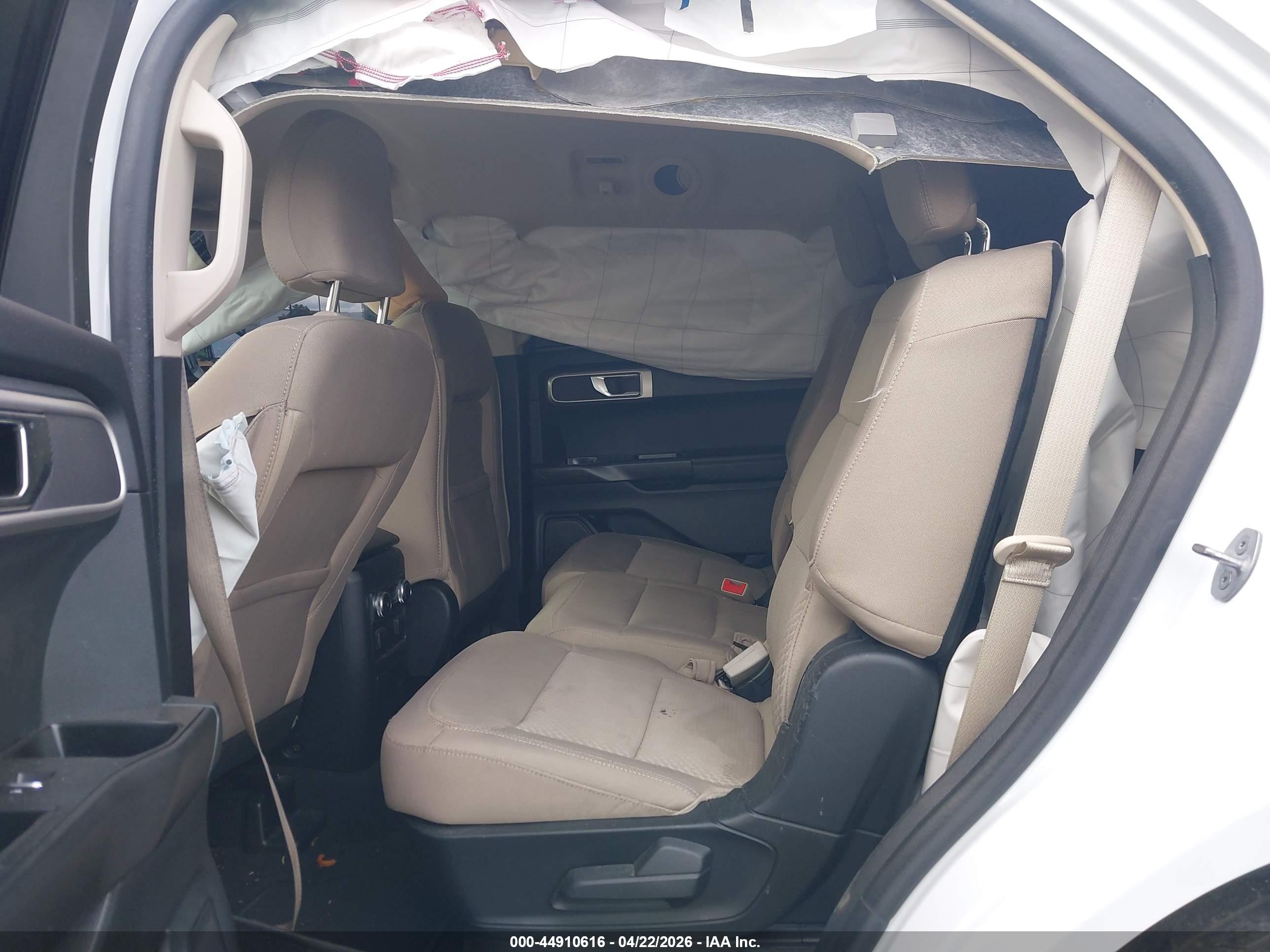 FORD EXPLORER image 8