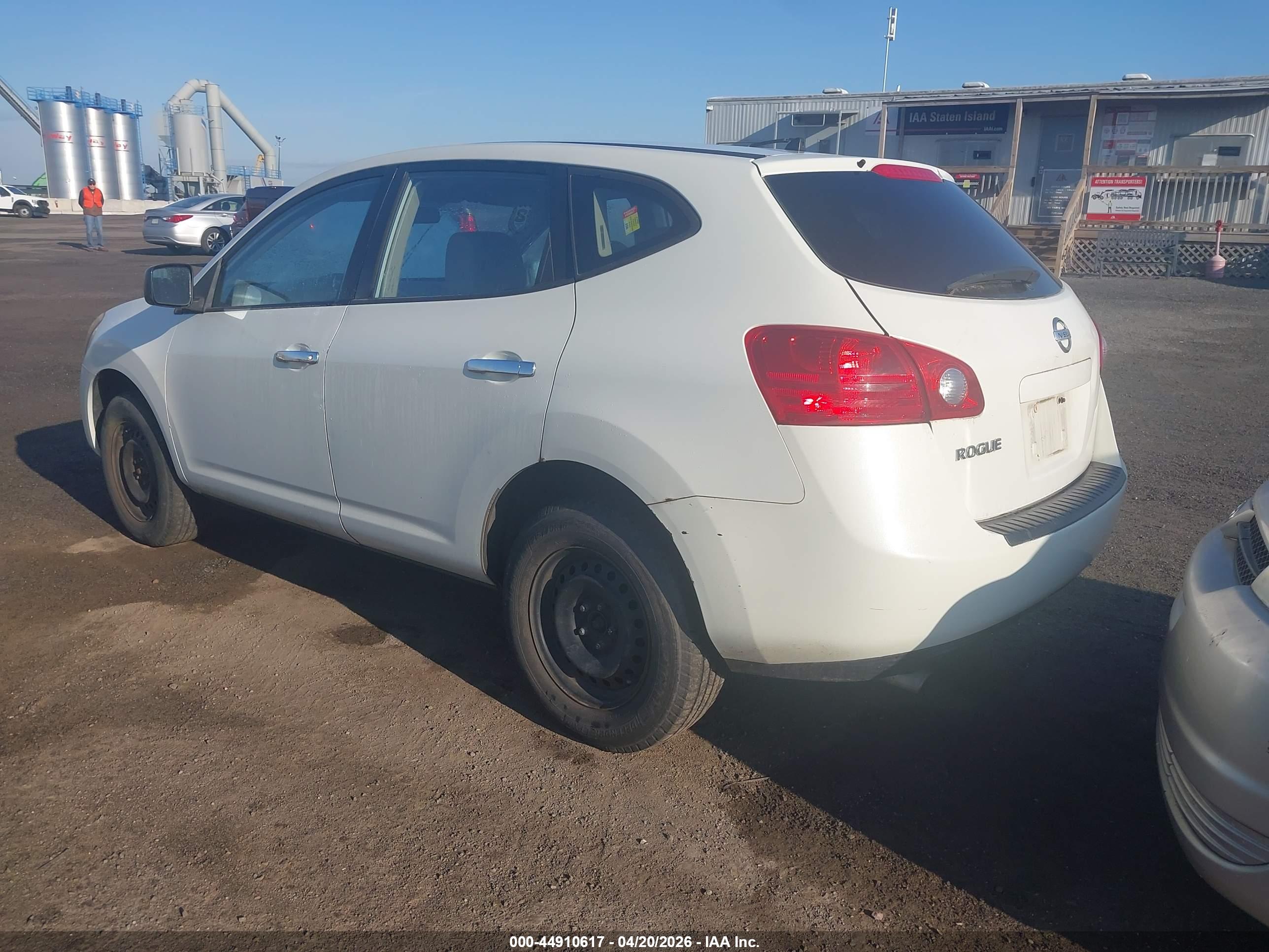NISSAN ROGUE image 3