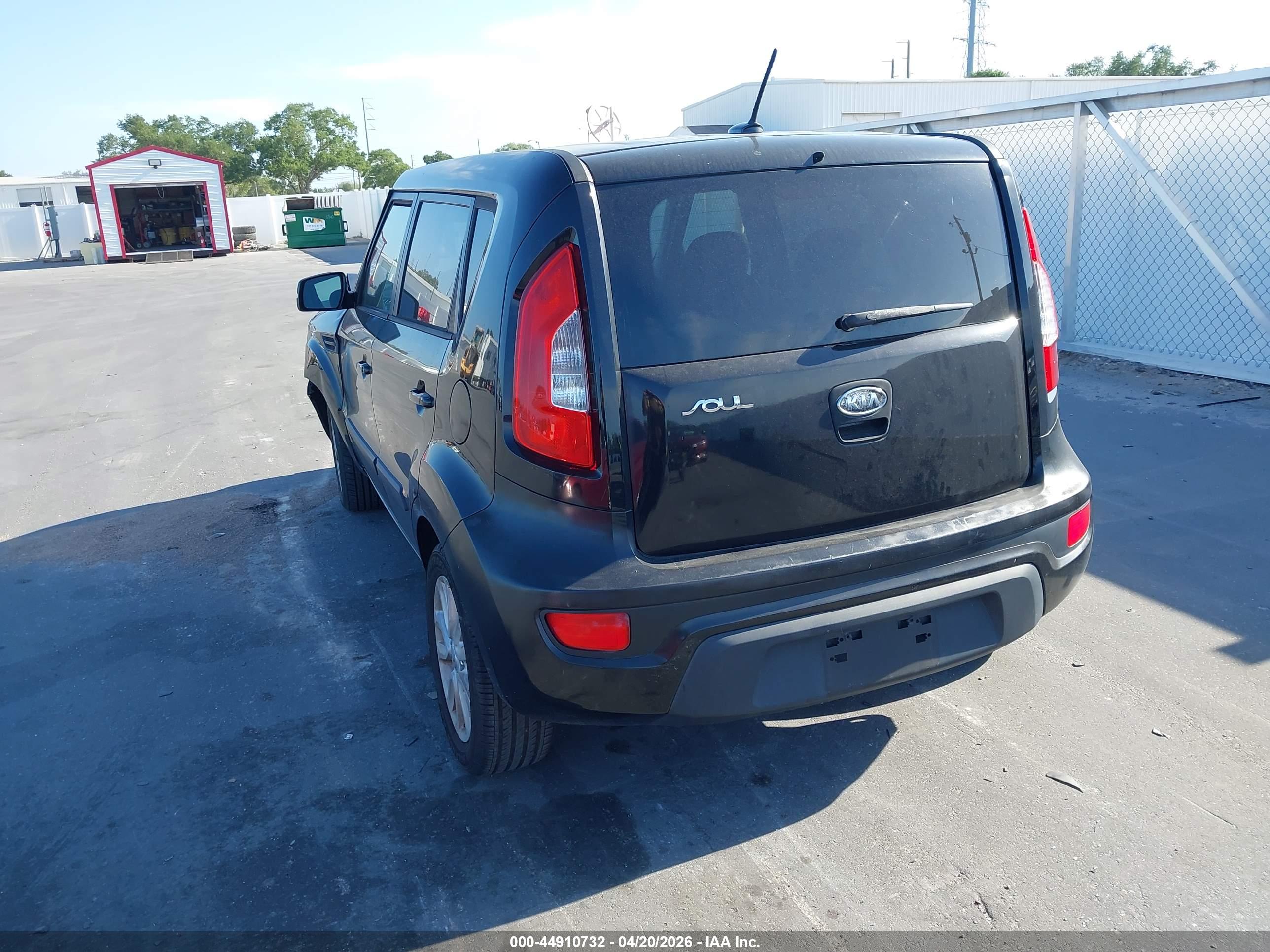 KIA SOUL image 3