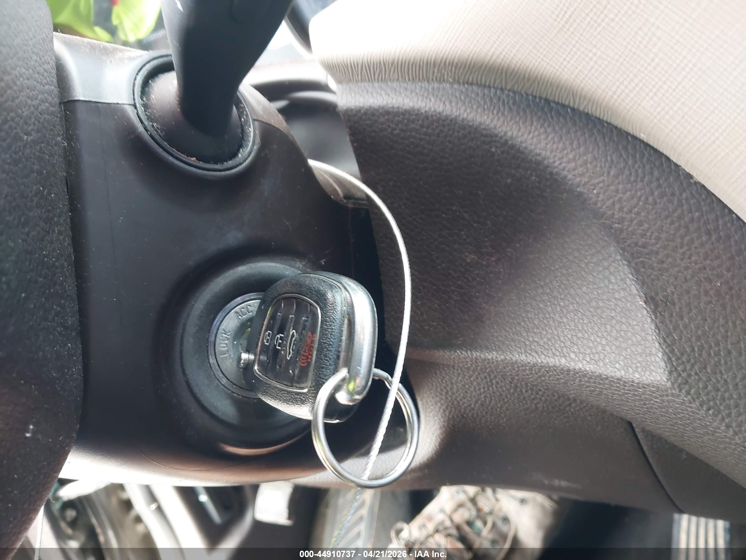 HYUNDAI SANTA image 11