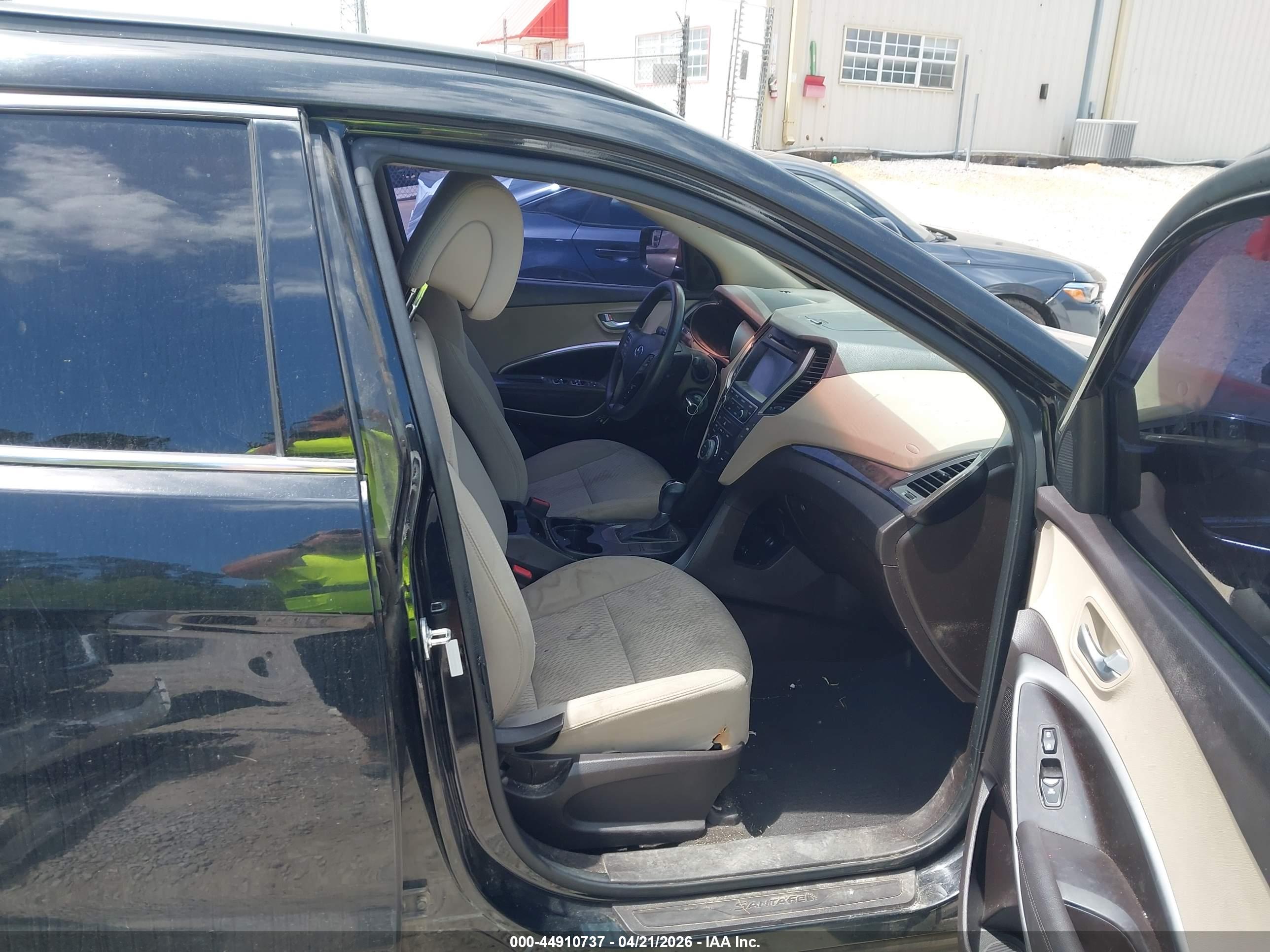 HYUNDAI SANTA image 5