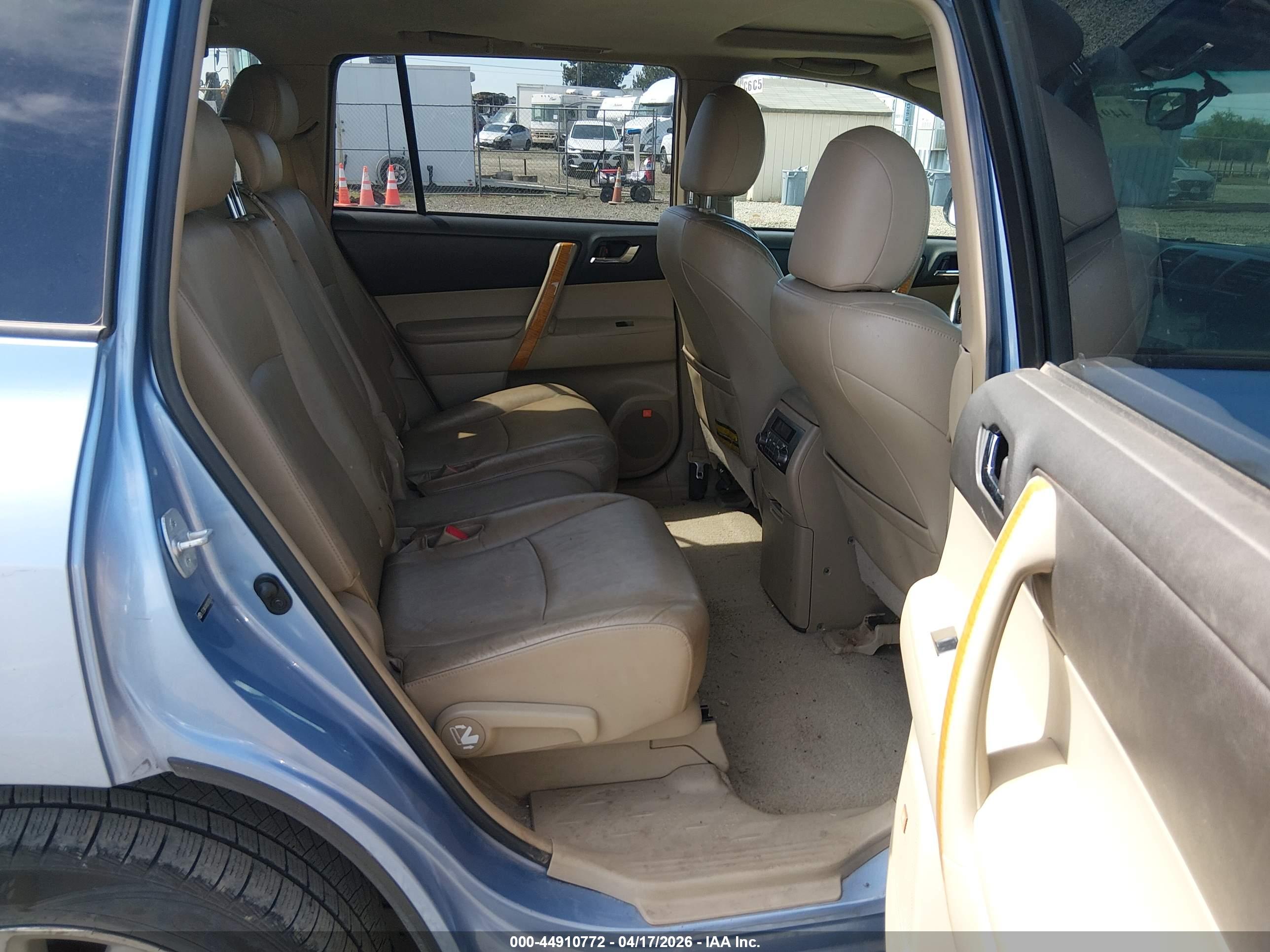 TOYOTA HIGHLANDER image 8