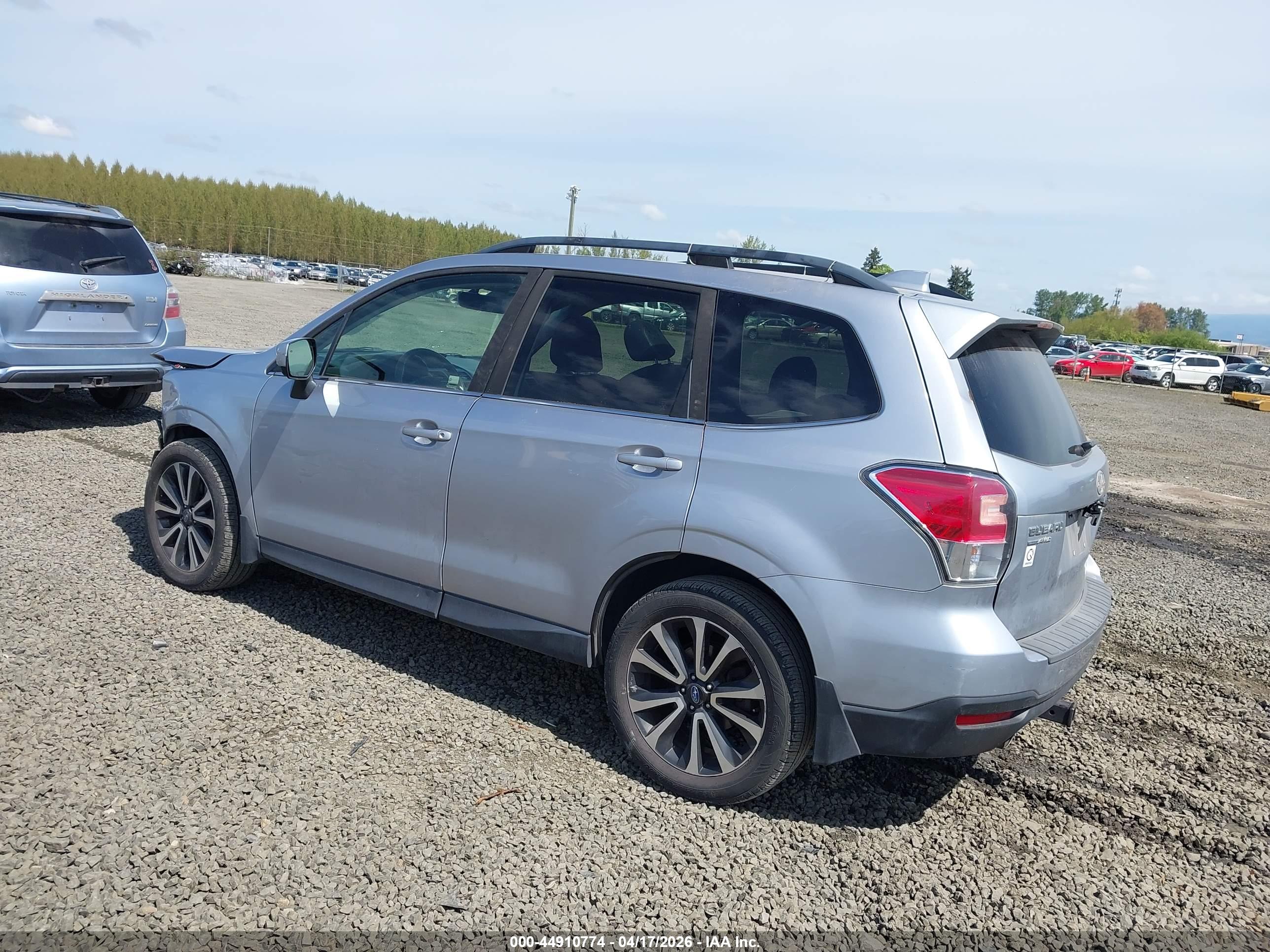 SUBARU FORESTER image 3