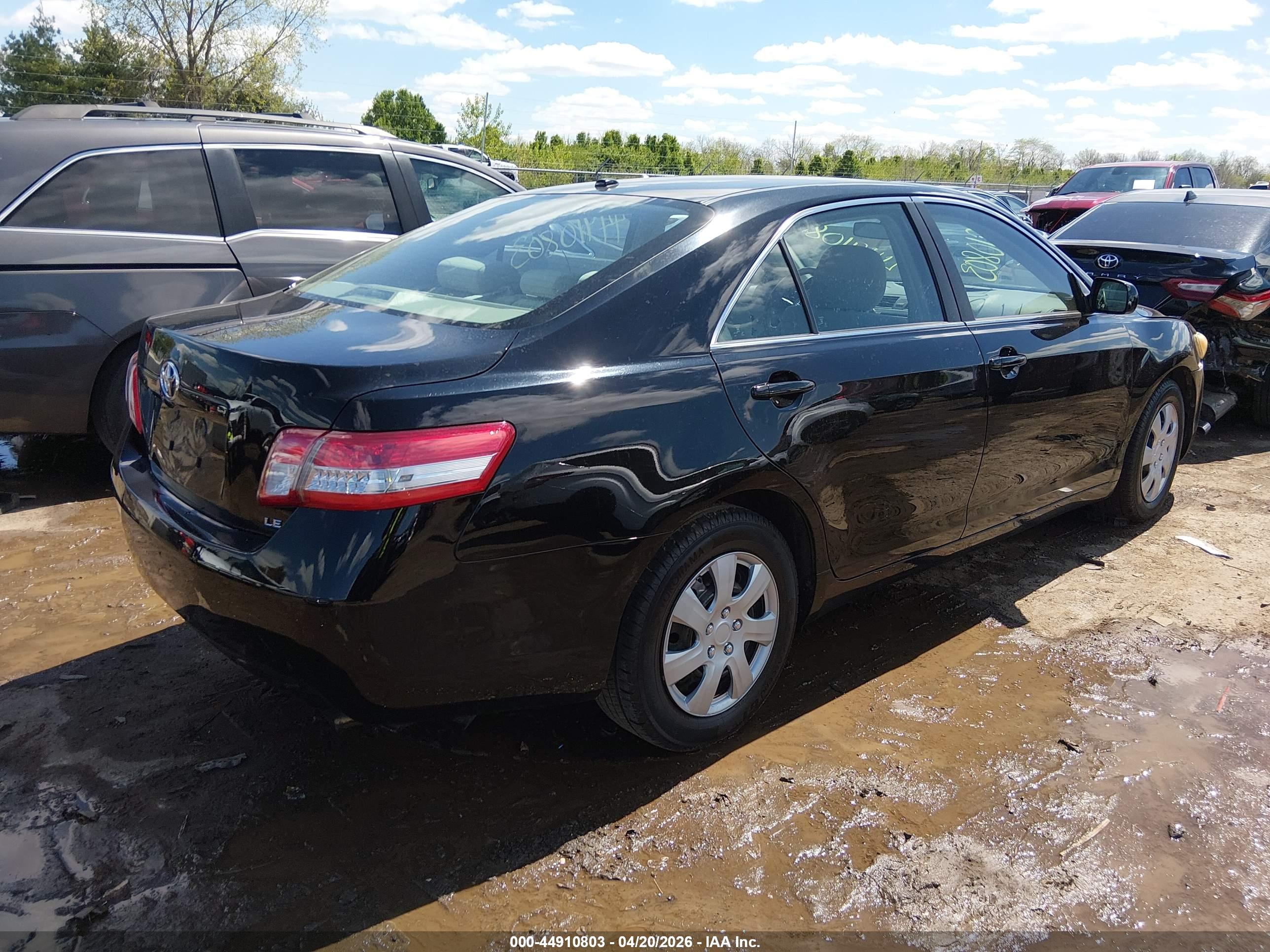 TOYOTA CAMRY image 4