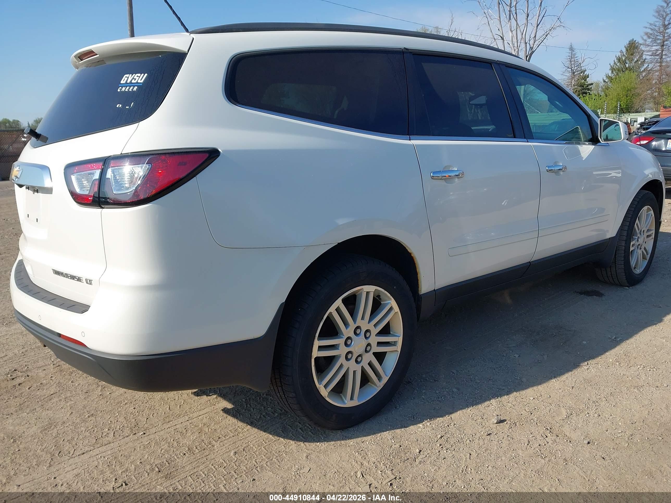 CHEVROLET TRAVERSE image 4